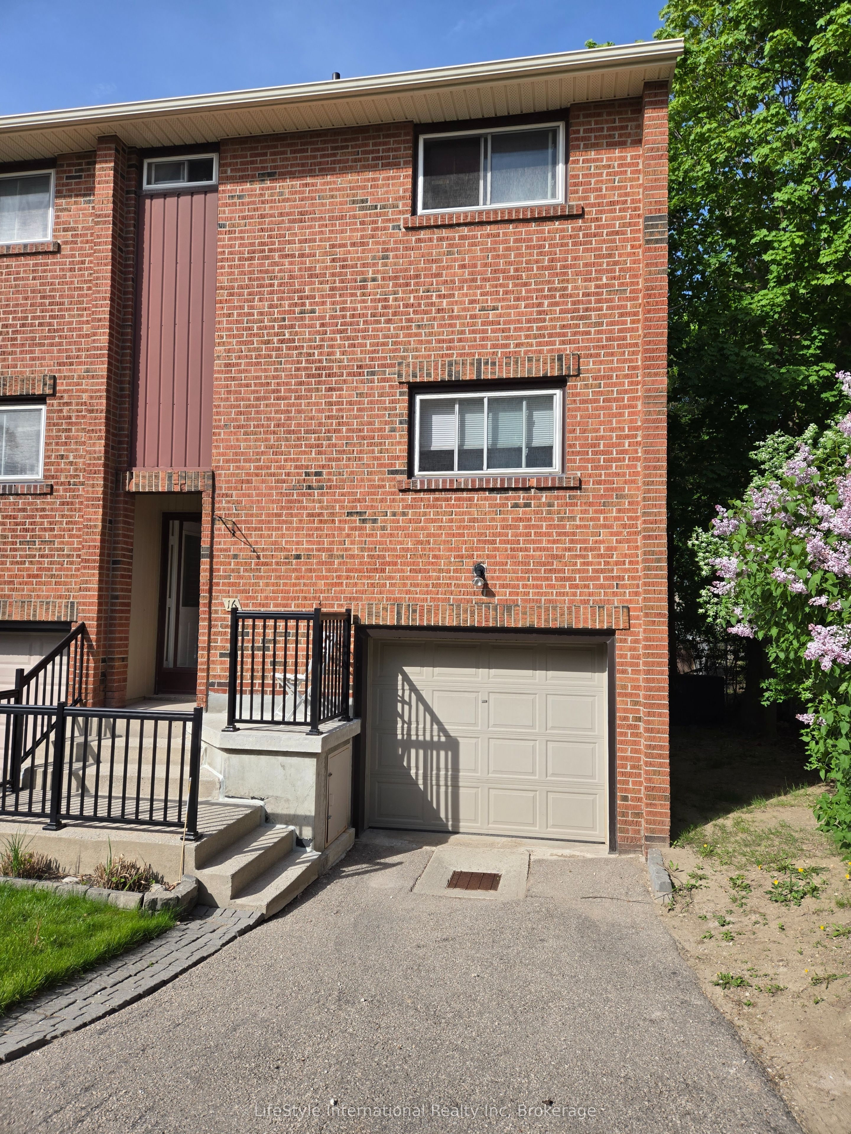 201 Silvercreek Parkway N 16 Property Photo 1
