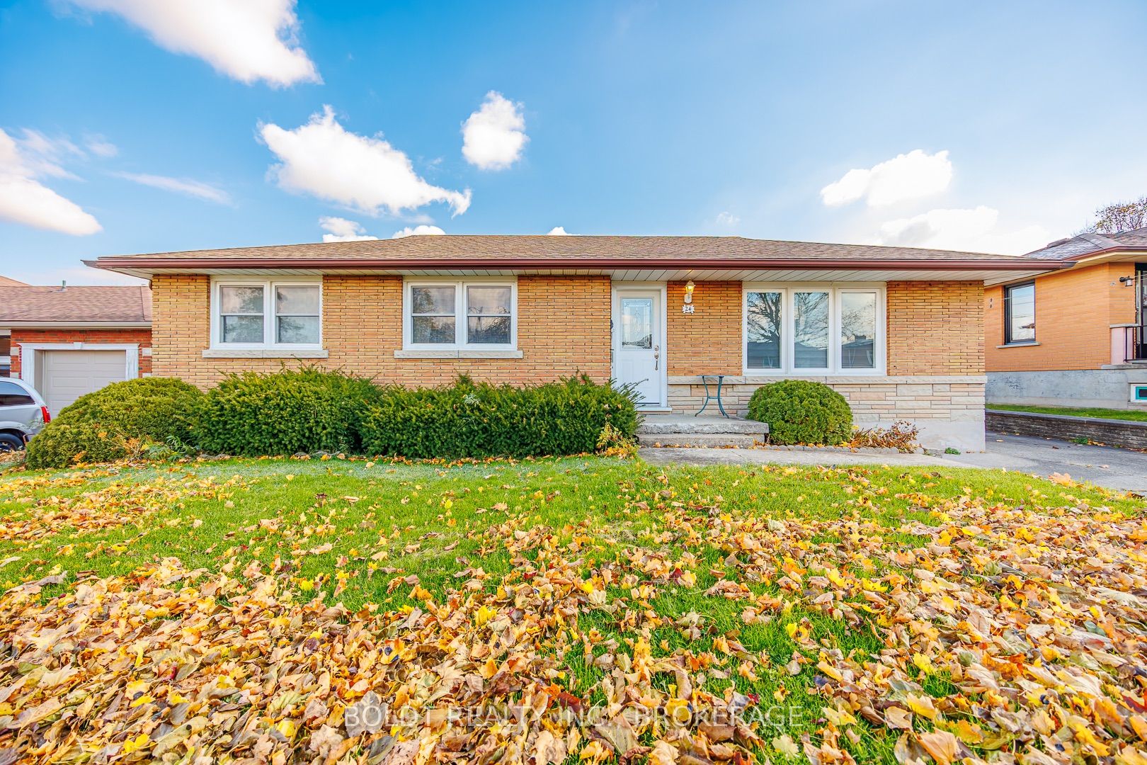 24 Winslow Crescent