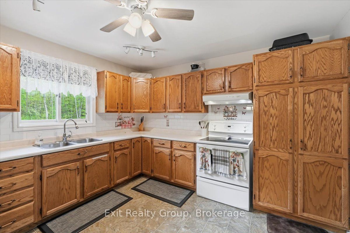 139 Marble Point Road Property Photo 9