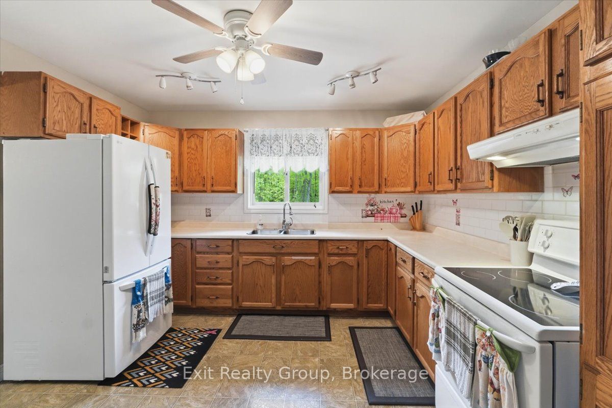 139 Marble Point Road Property Photo 10