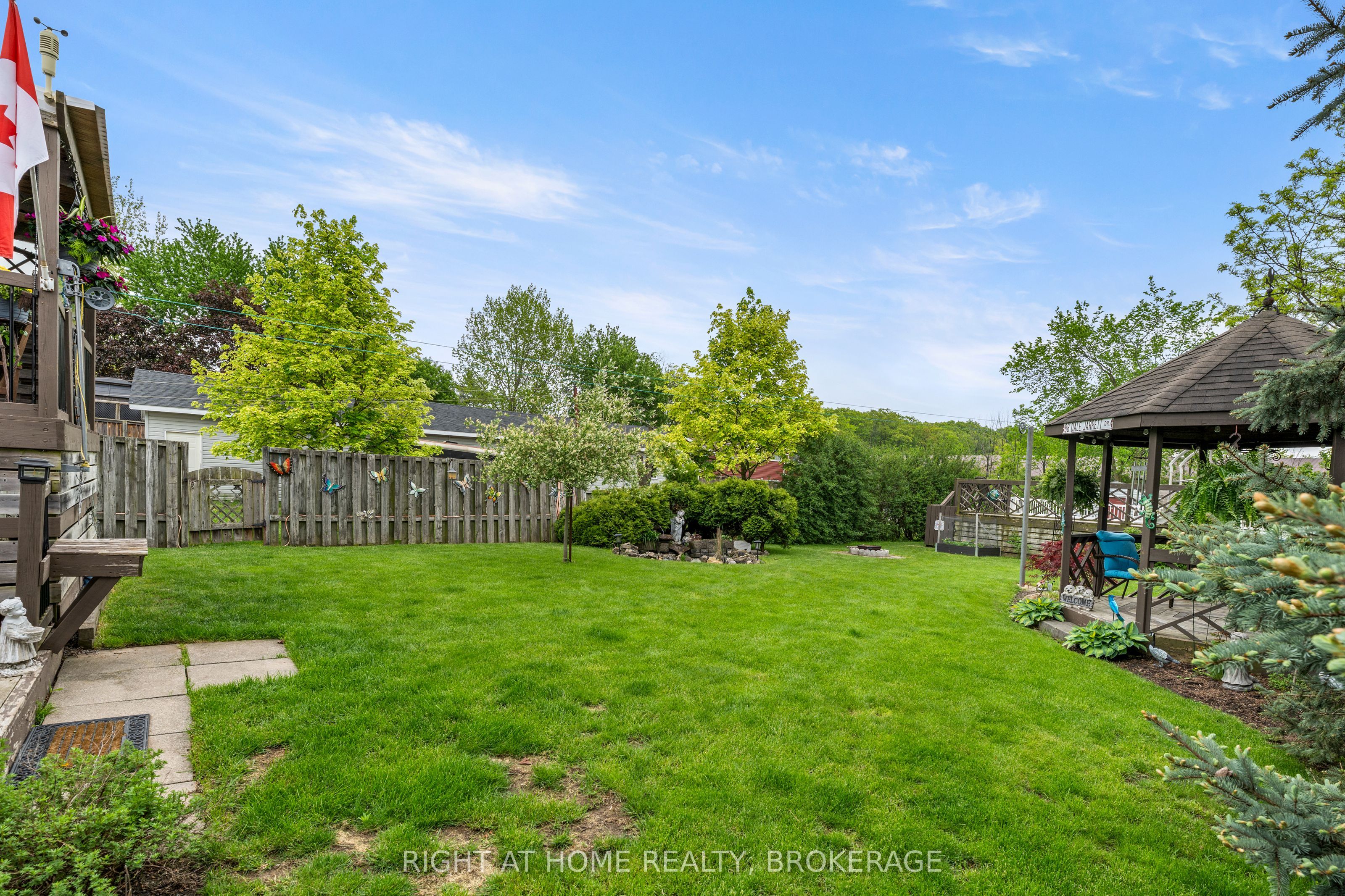 139 Quaker Road Property Photo 9