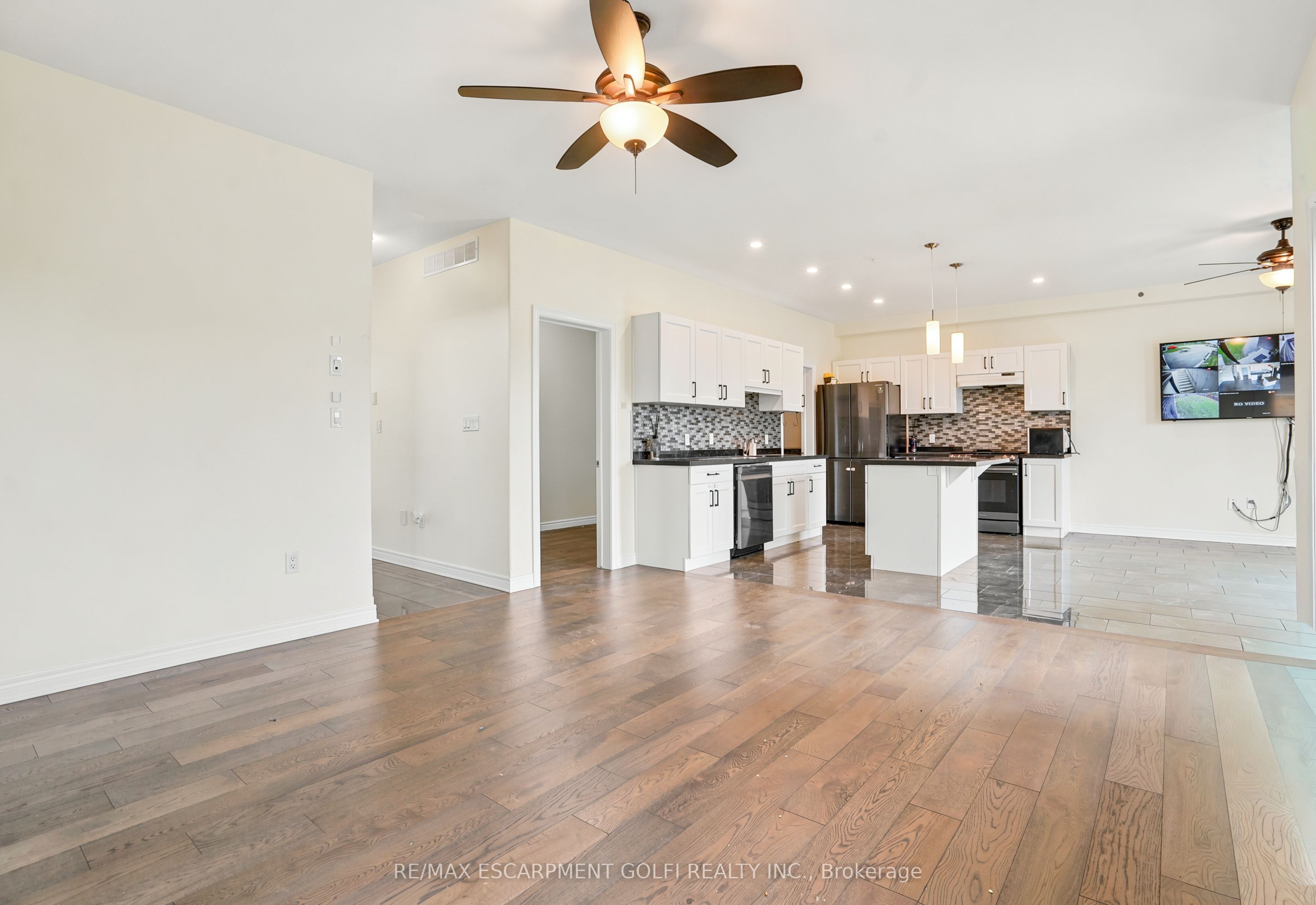 374 Viger Drive S Property Photo 10