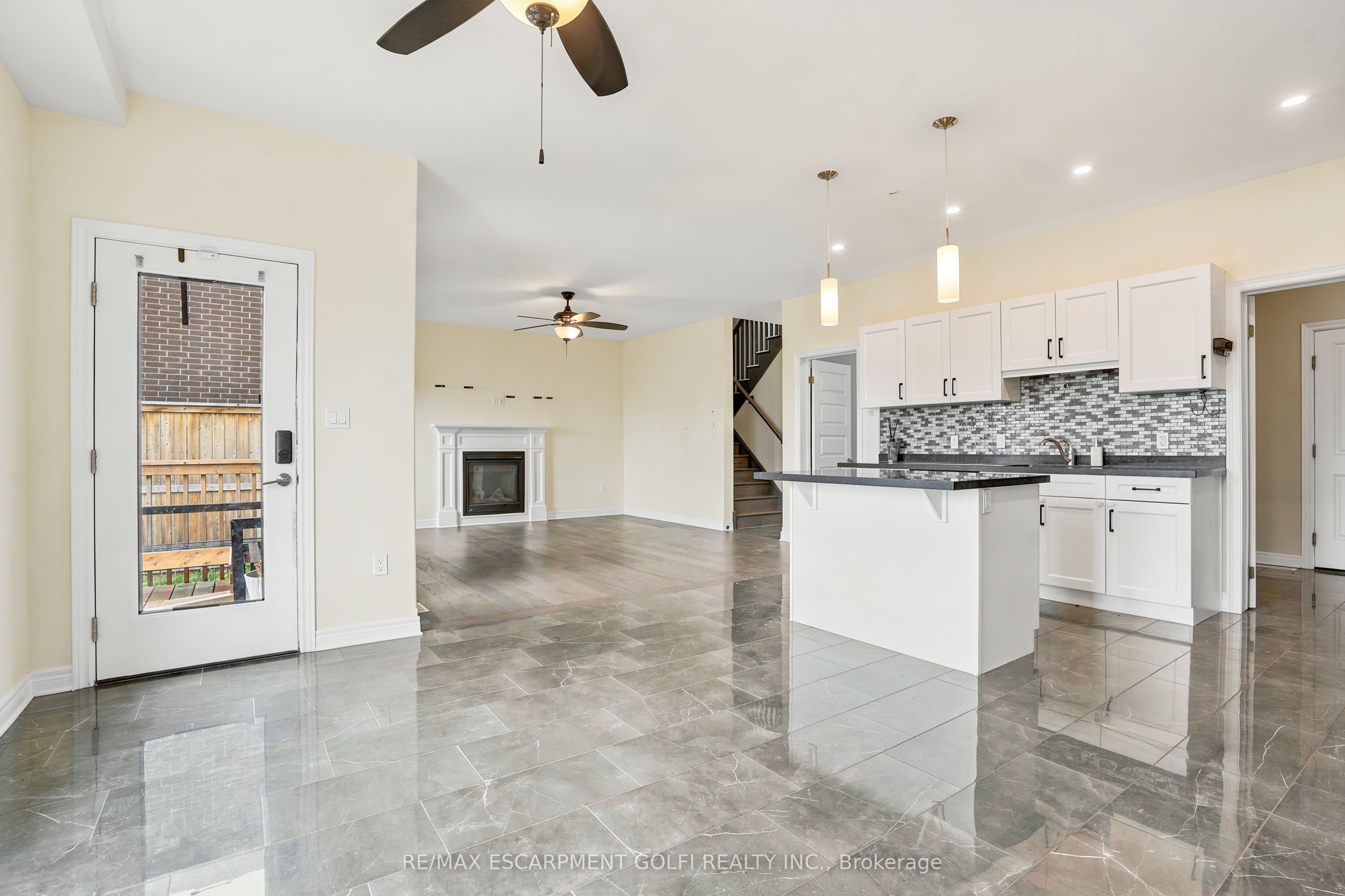 374 Viger Drive S Property Photo 11