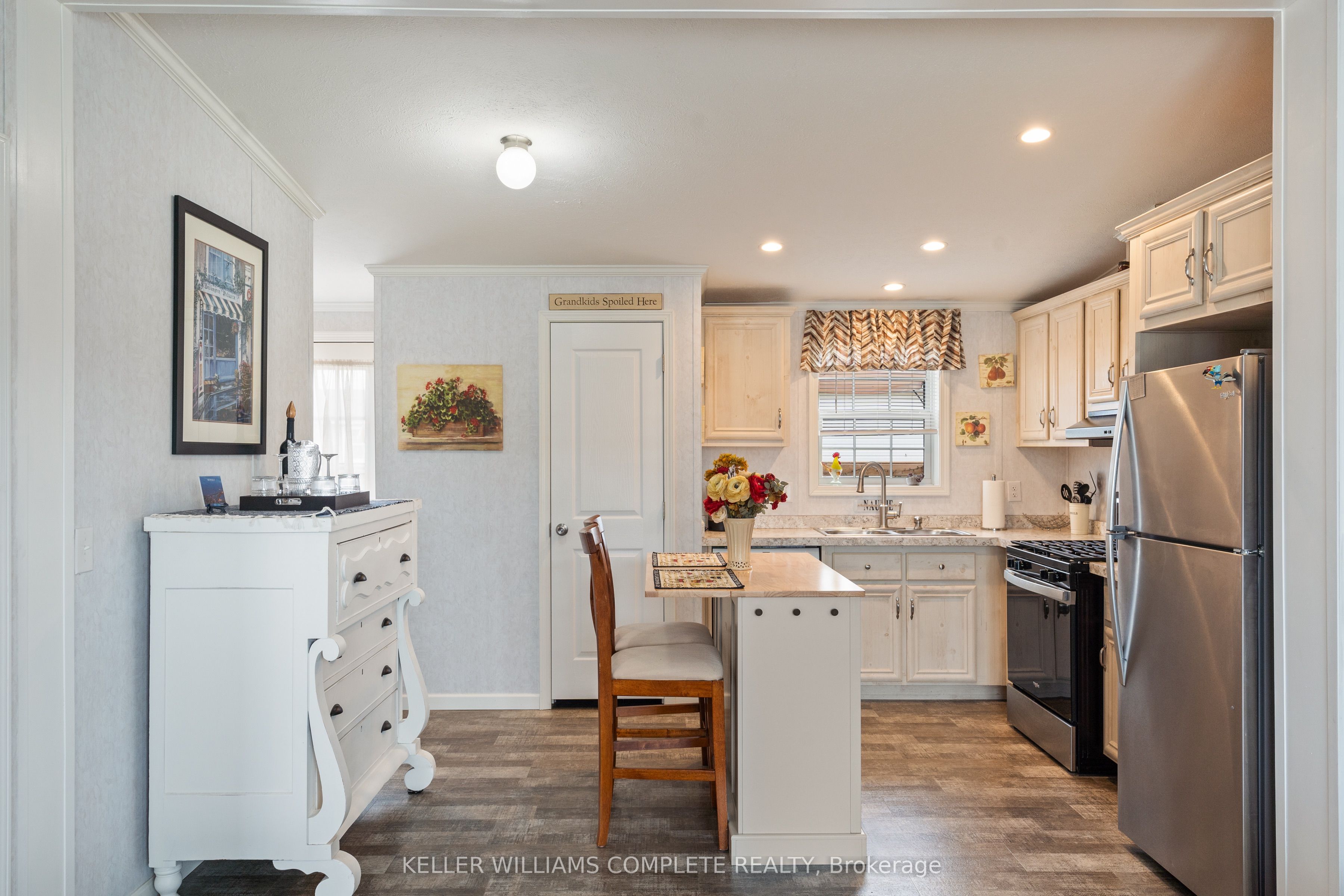 22 Copper Beech Drive Property Photo 6