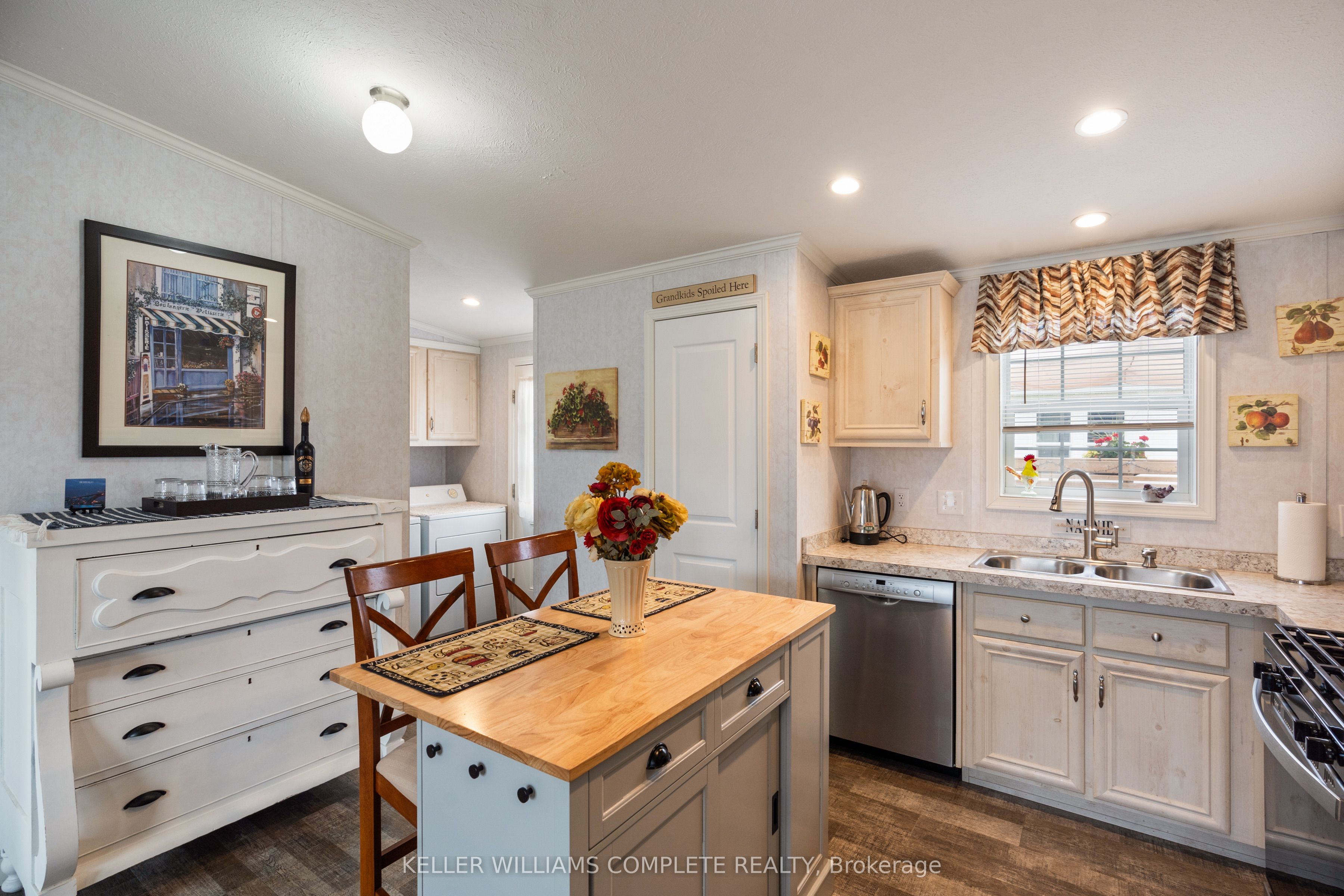 22 Copper Beech Drive Property Photo 8