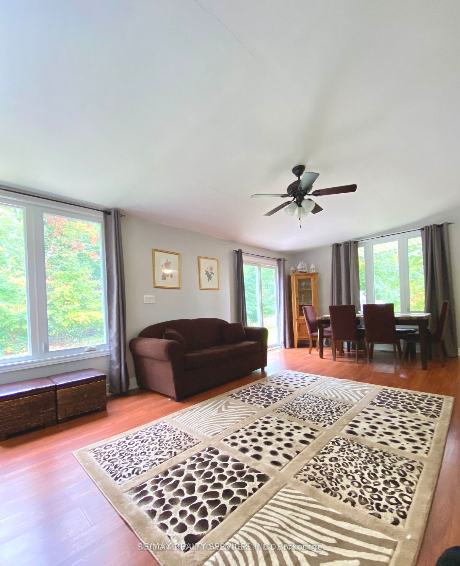 4870 Mapleview Crescent Property Photo 11