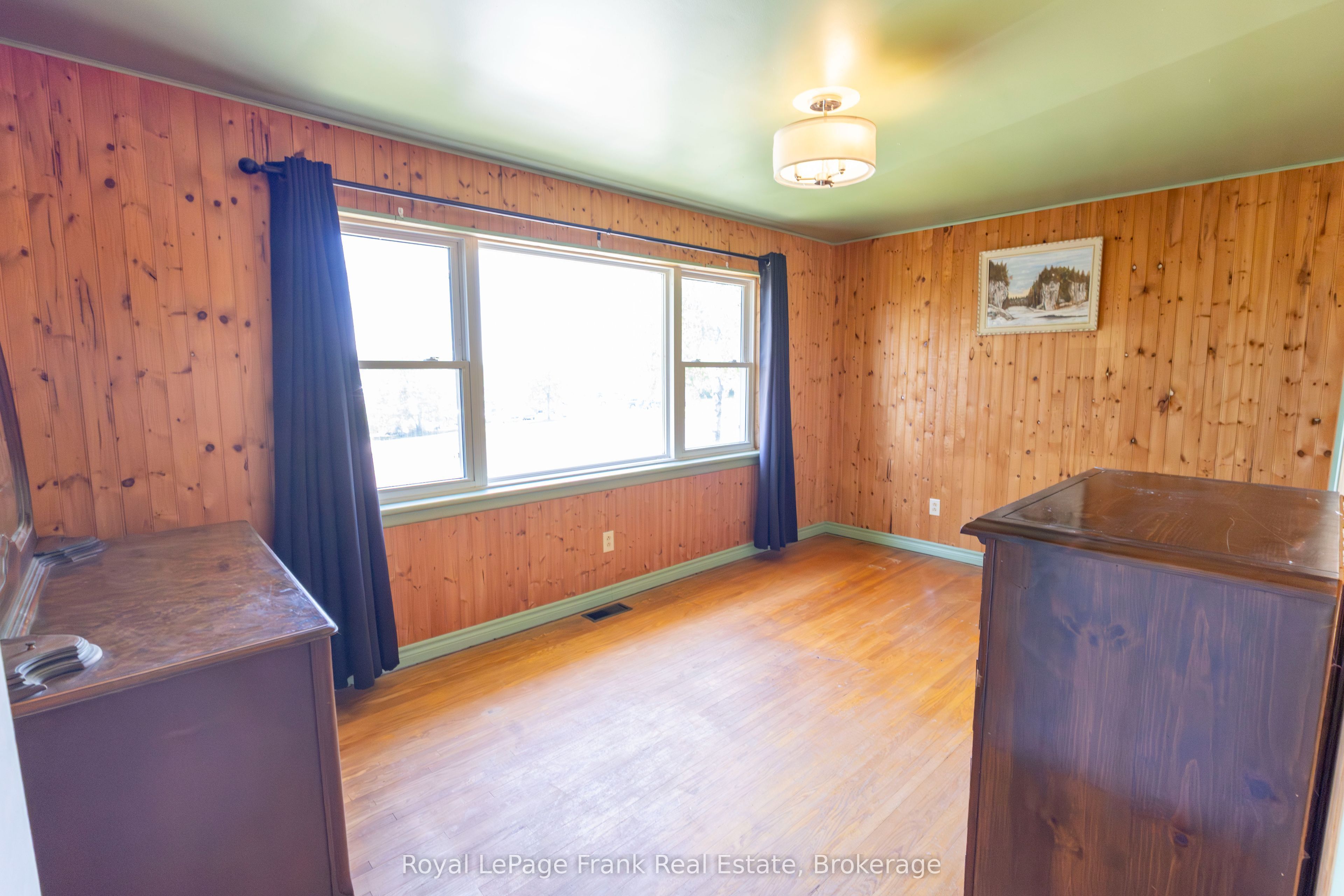 872 Weller Street Property Photo 14
