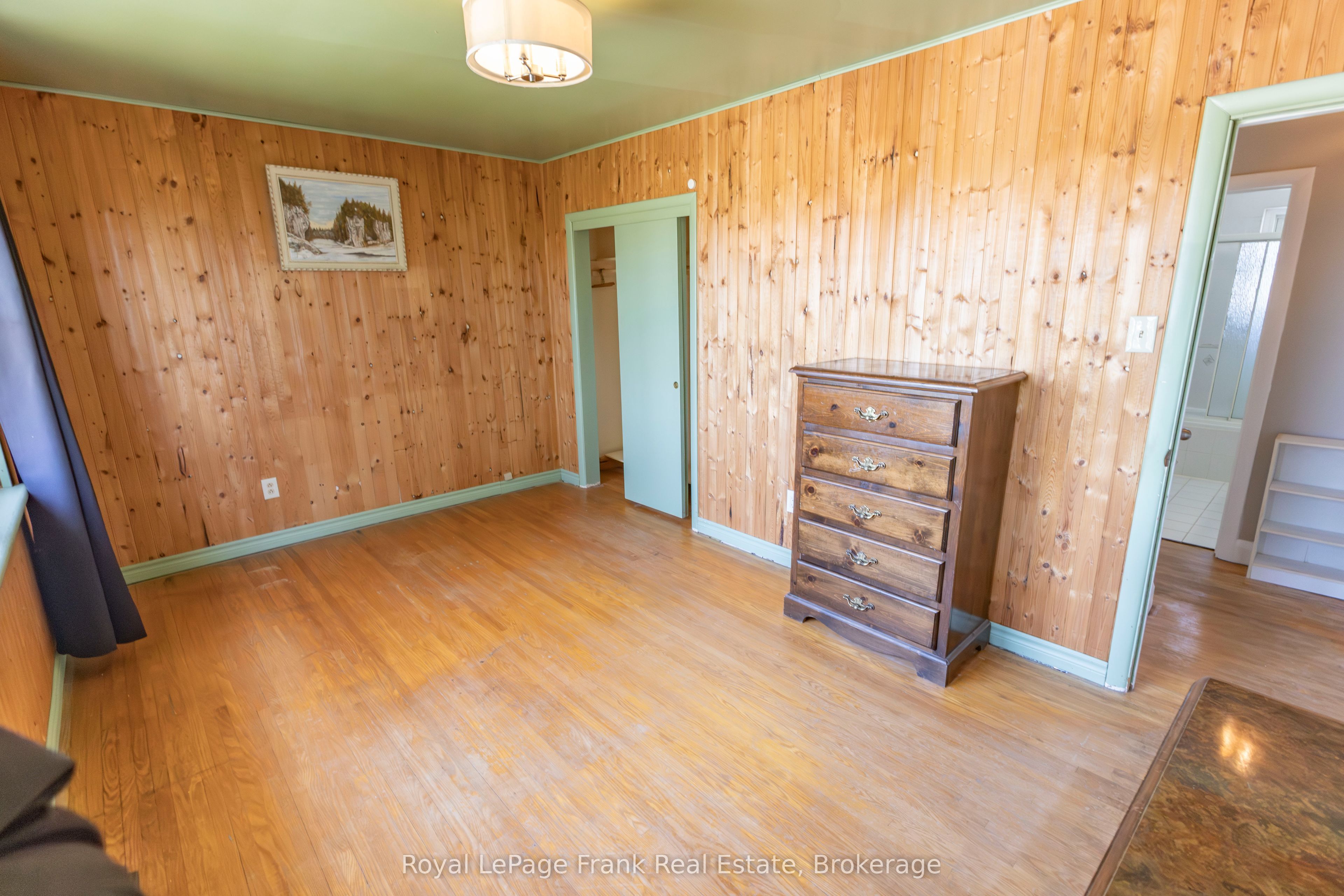 872 Weller Street Property Photo 15