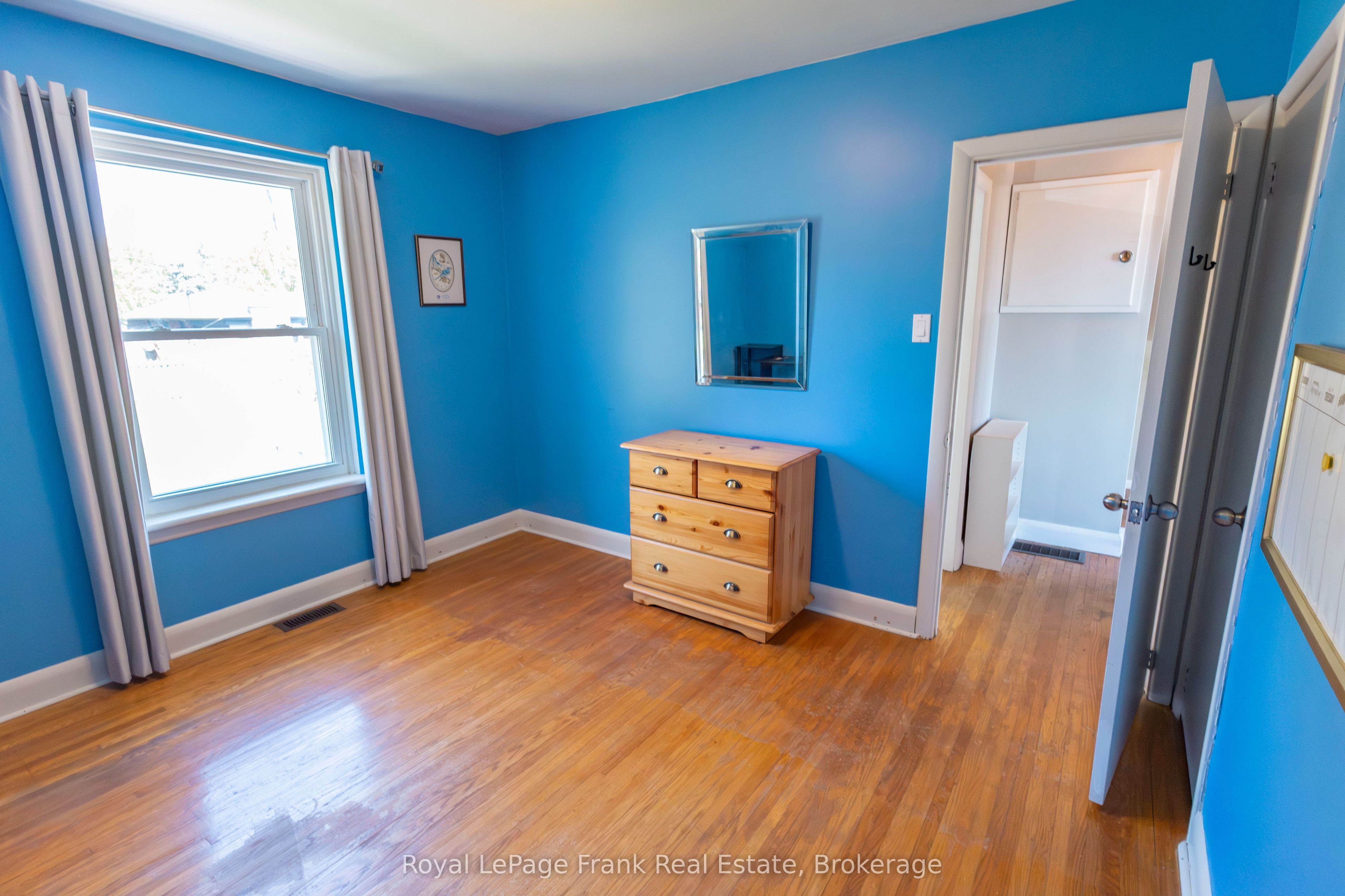 872 Weller Street Property Photo 17