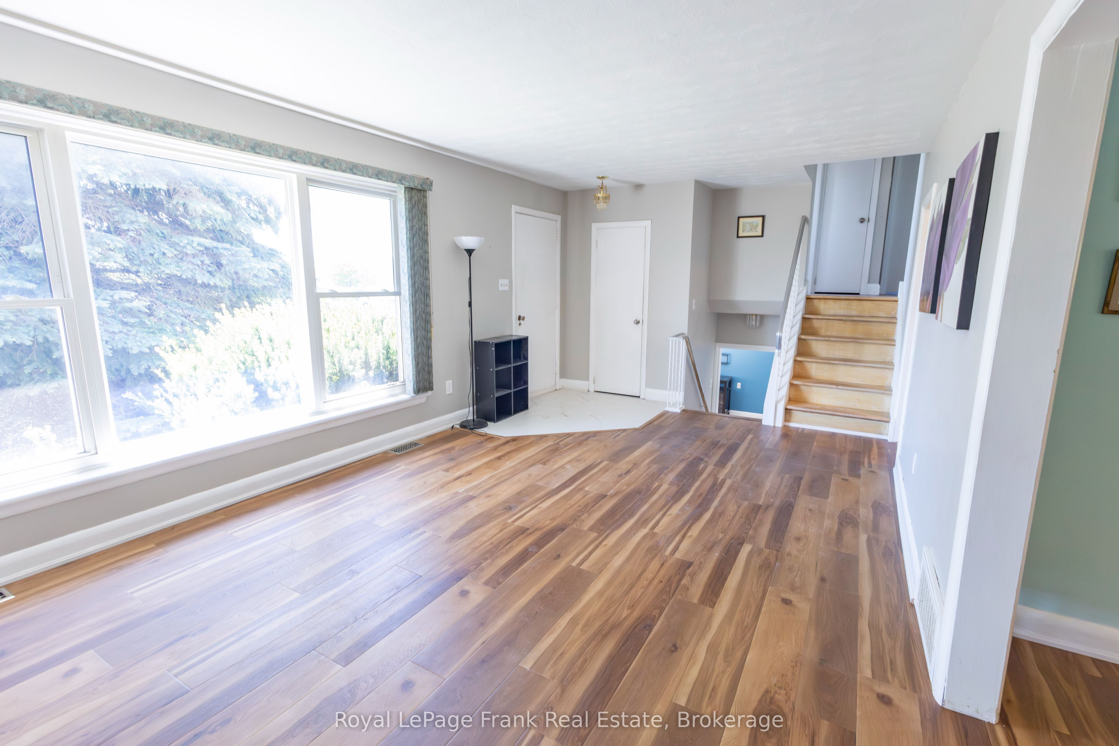 872 Weller Street Property Photo 18