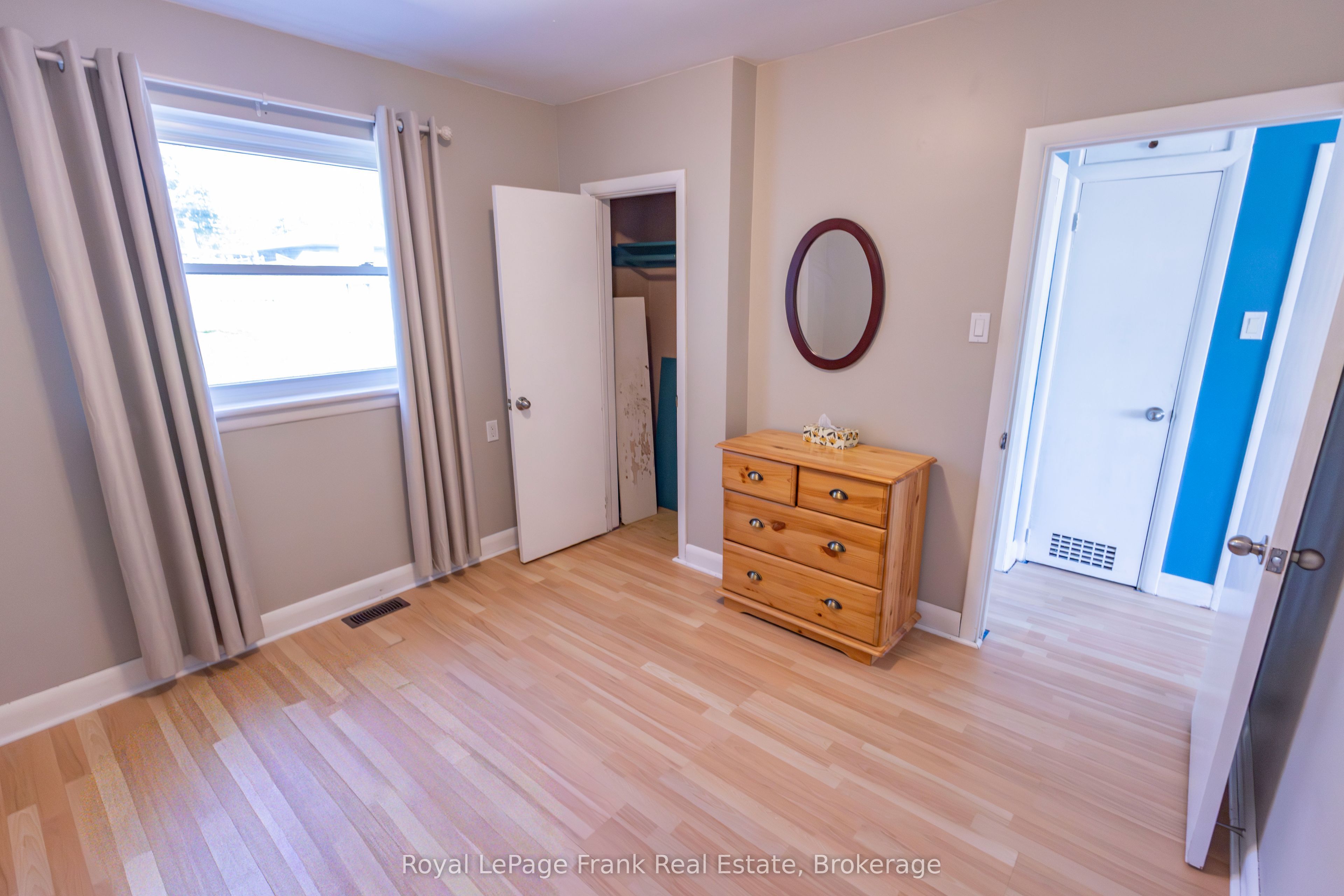 872 Weller Street Property Photo 26
