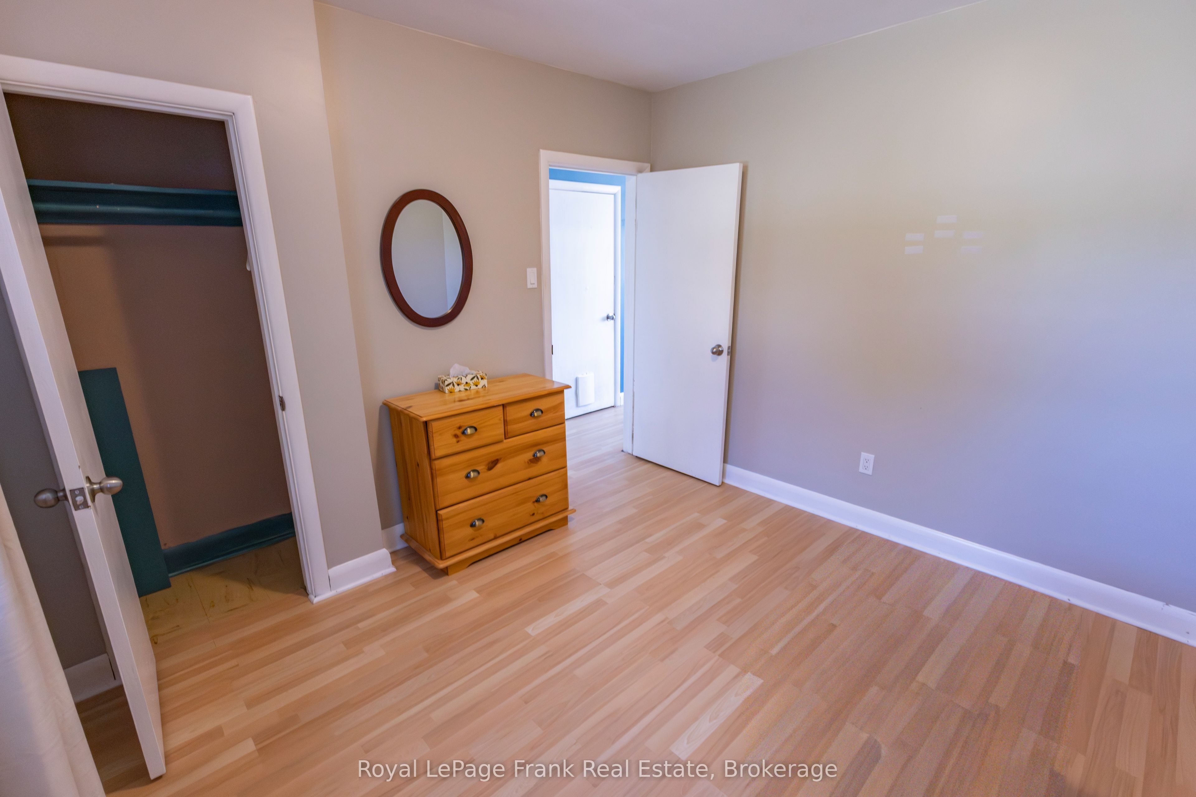 872 Weller Street Property Photo 27