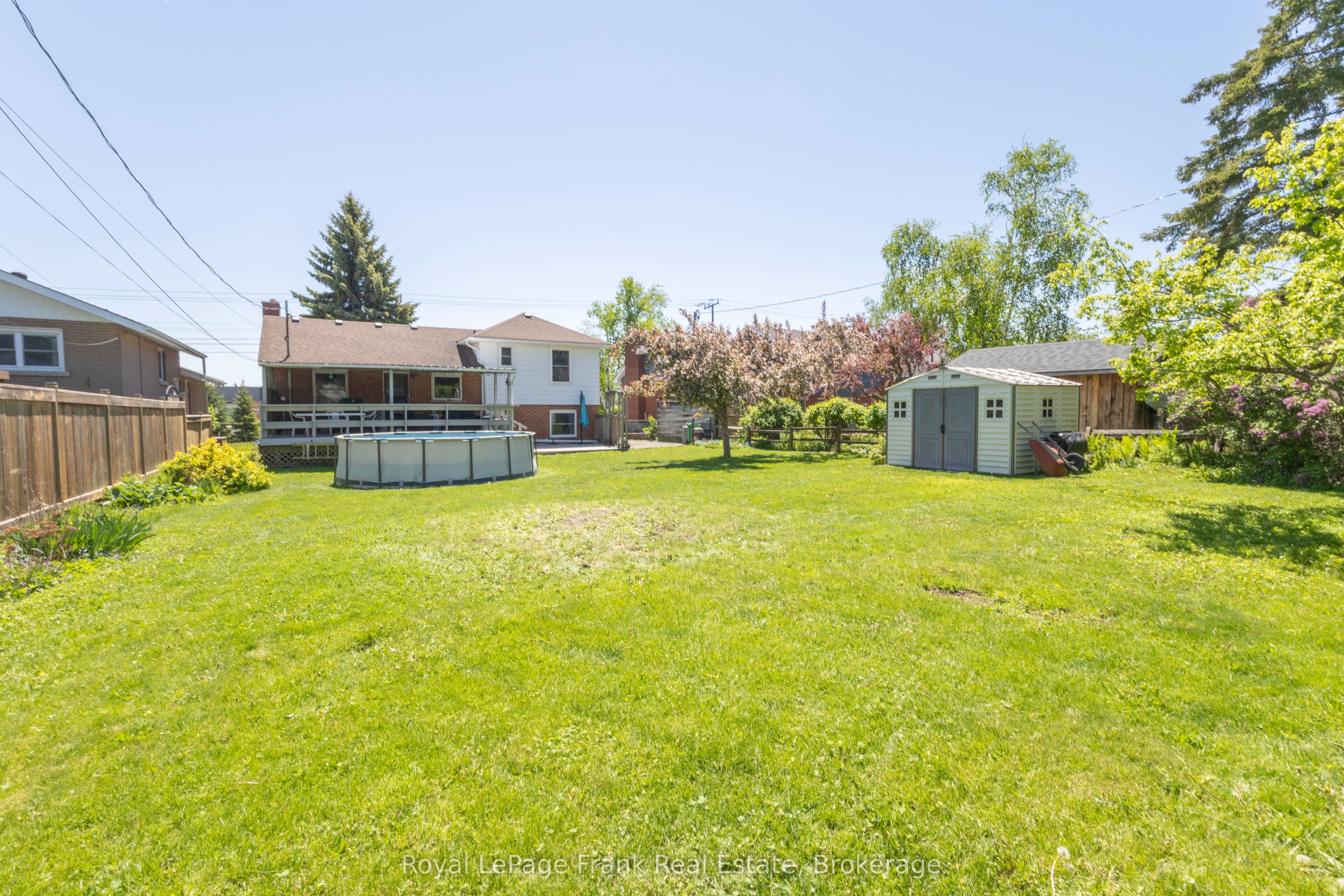 872 Weller Street Property Photo 33