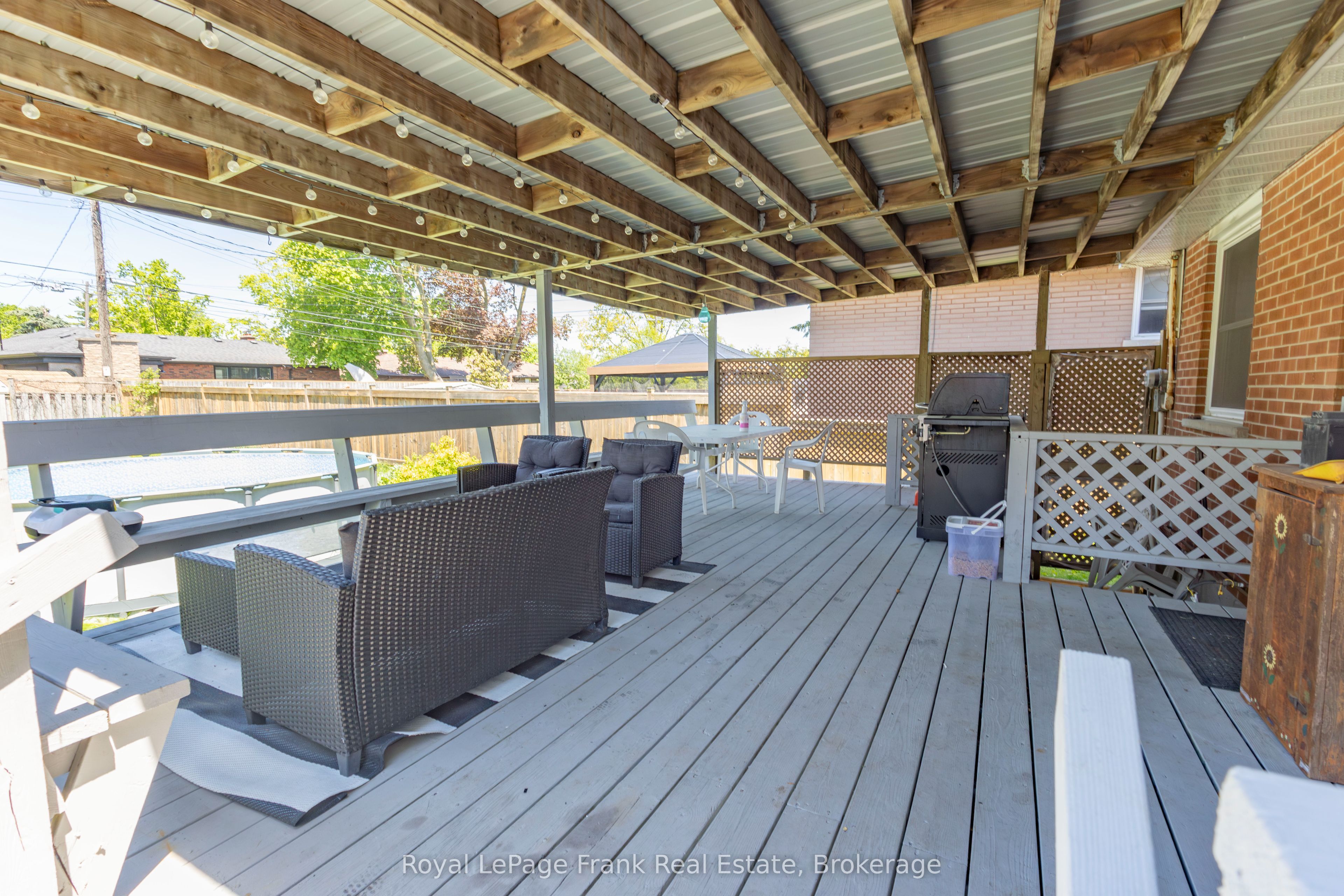 872 Weller Street Property Photo 39