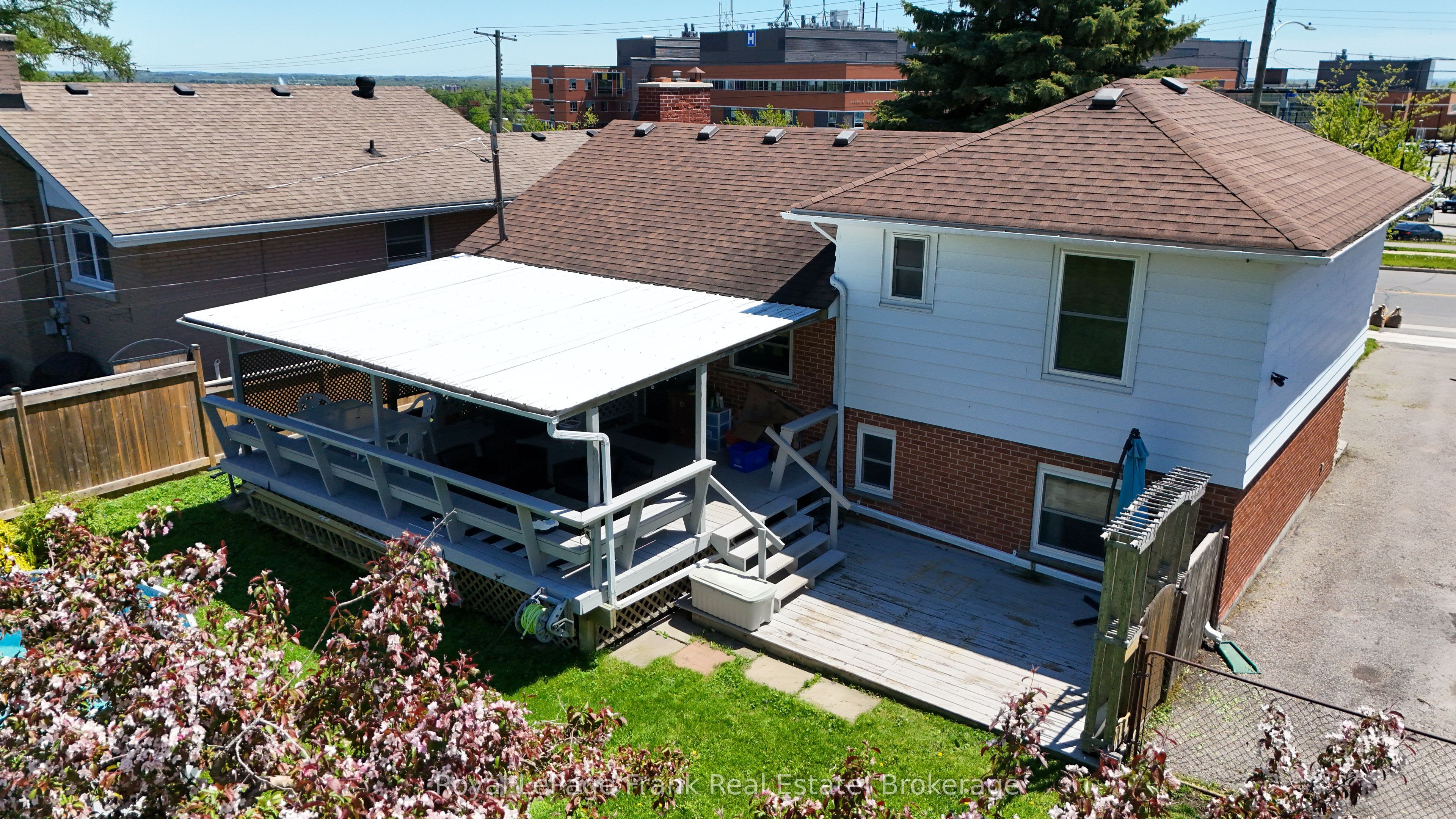 872 Weller Street Property Photo 44