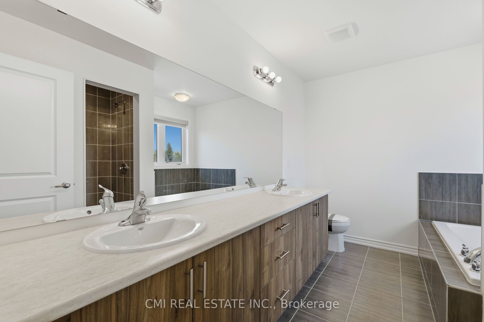 20 Hillcroft Way Property Photo 34