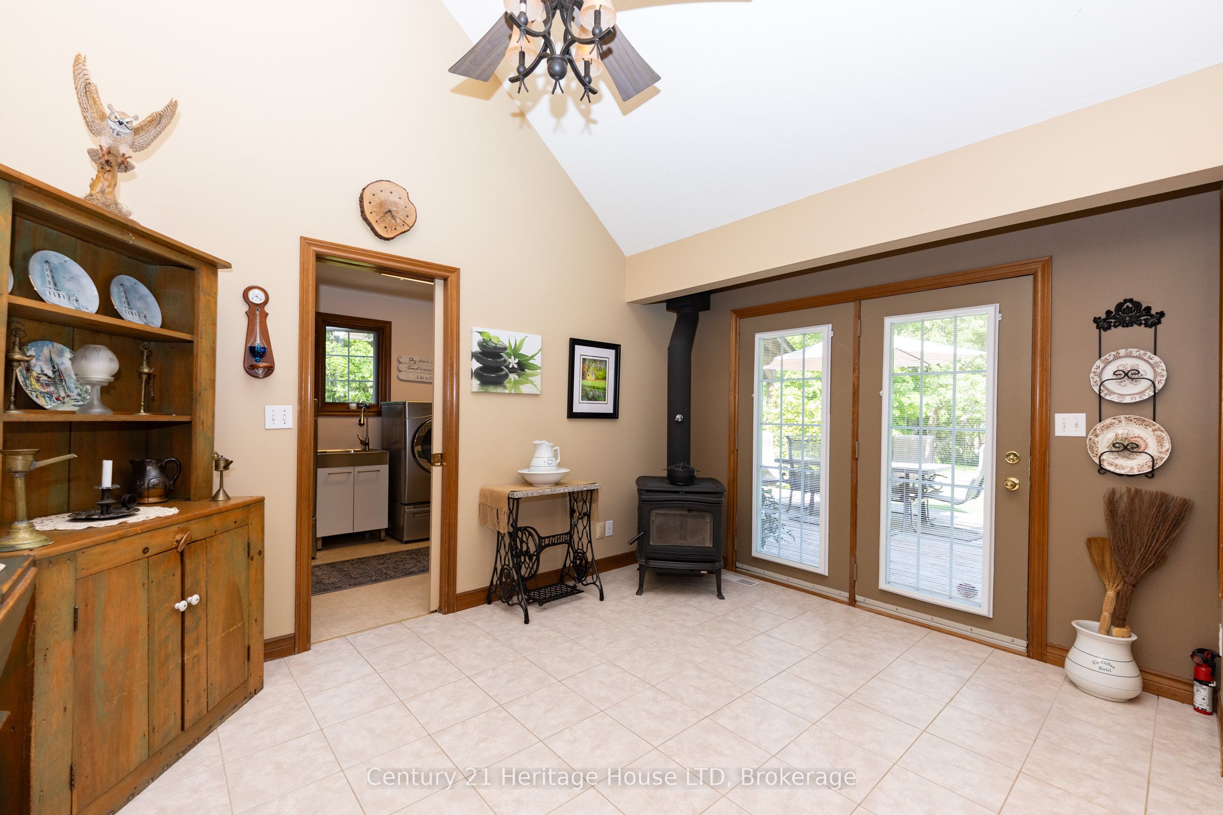 2468 Sunset Drive Property Photo 16