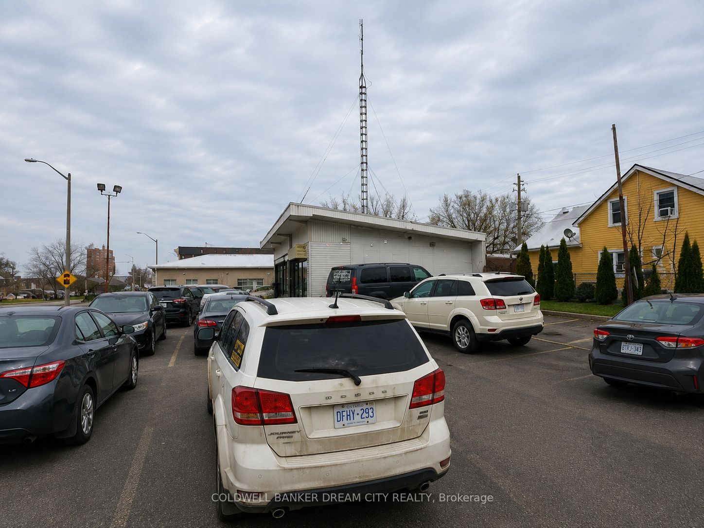 165 King Street W Property Photo 3