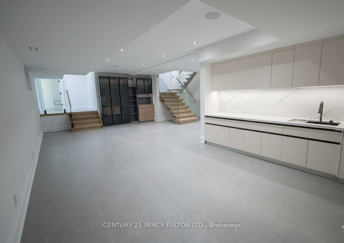 5 Robert Street Property Photo 7