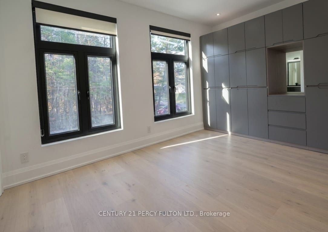5 Robert Street Property Photo 11