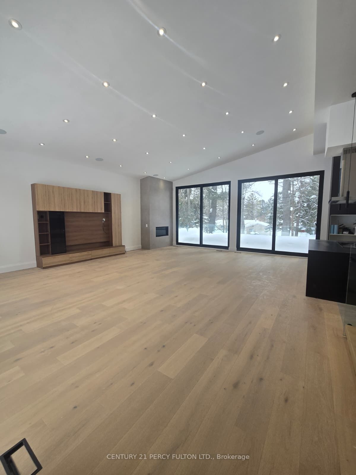 5 Robert Street Property Photo 16