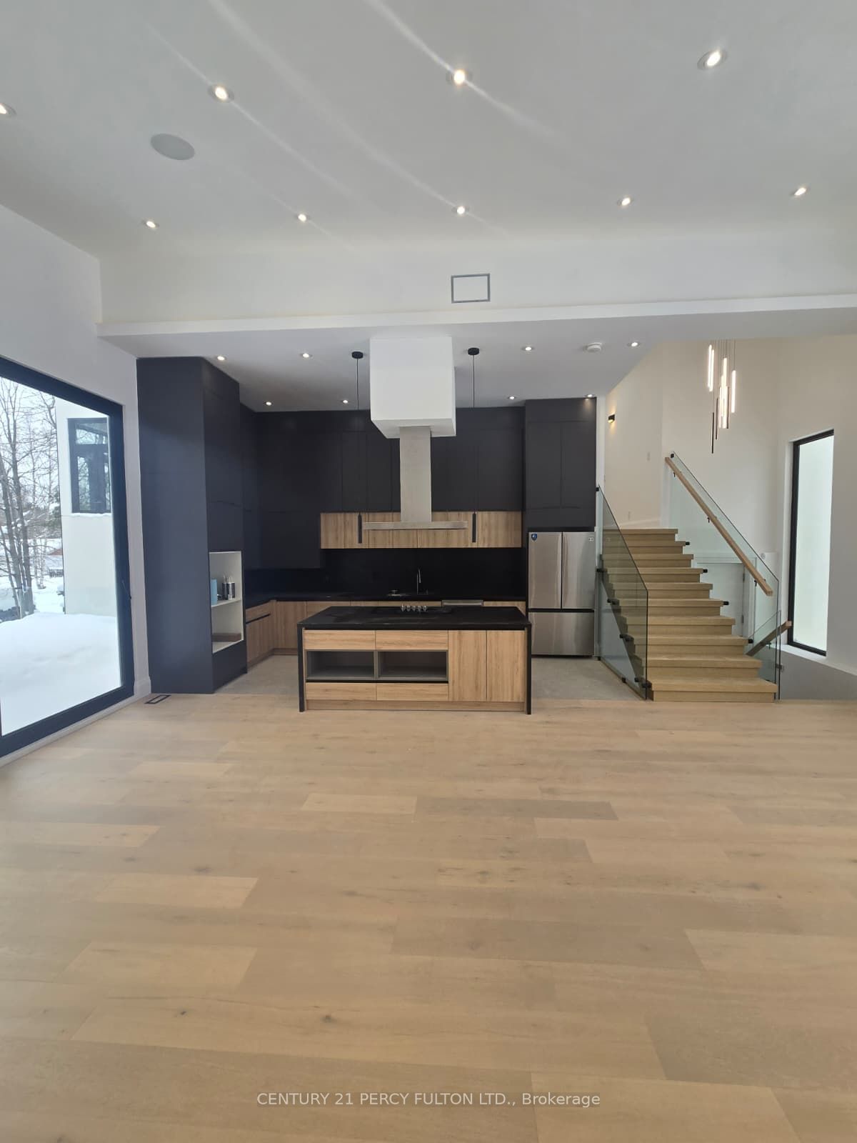 5 Robert Street Property Photo 17
