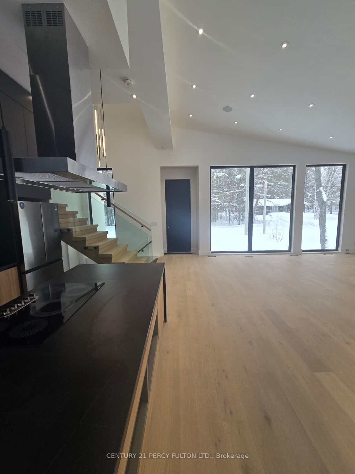 5 Robert Street Property Photo 19