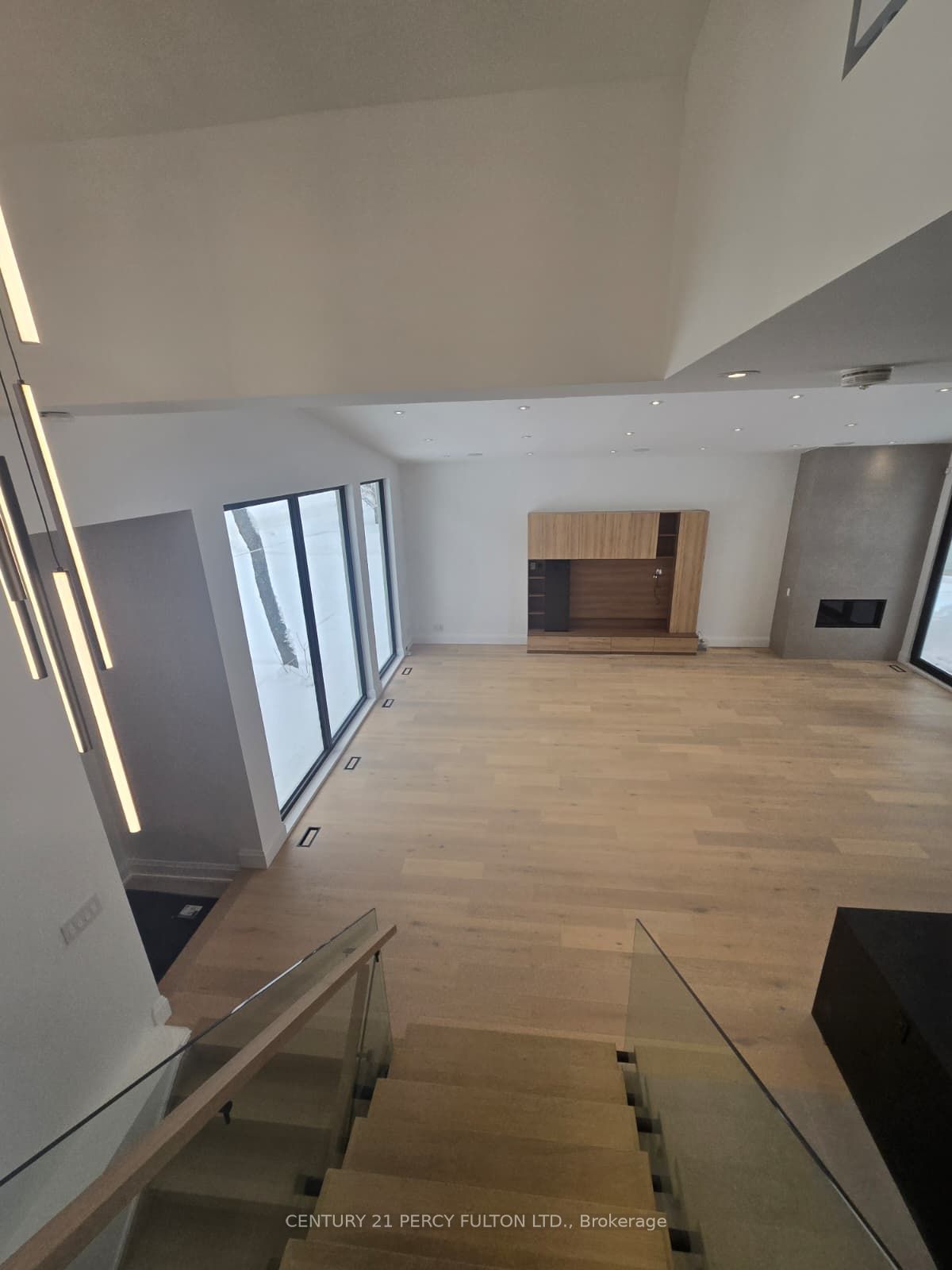 5 Robert Street Property Photo 20