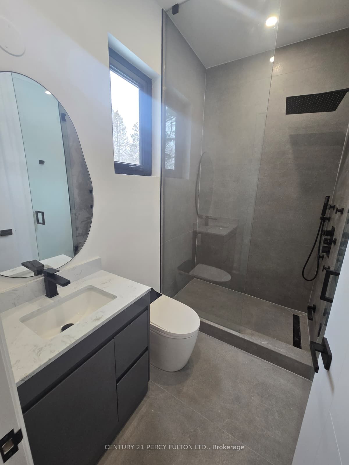 5 Robert Street Property Photo 28