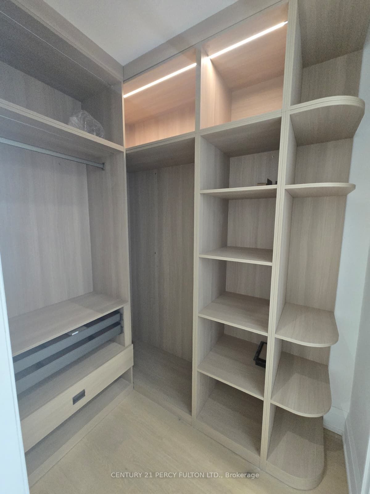 5 Robert Street Property Photo 29