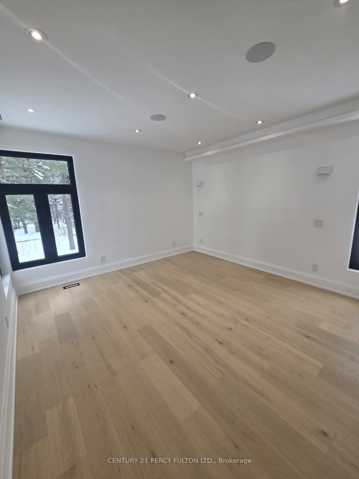 5 Robert Street Property Photo 30