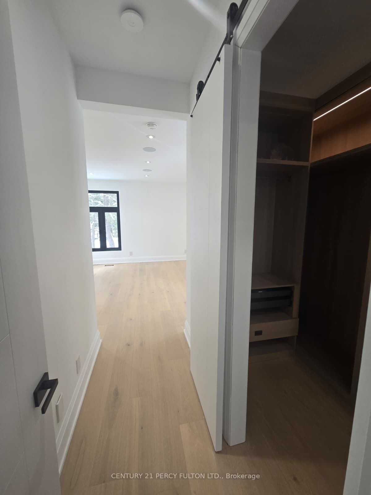 5 Robert Street Property Photo 31