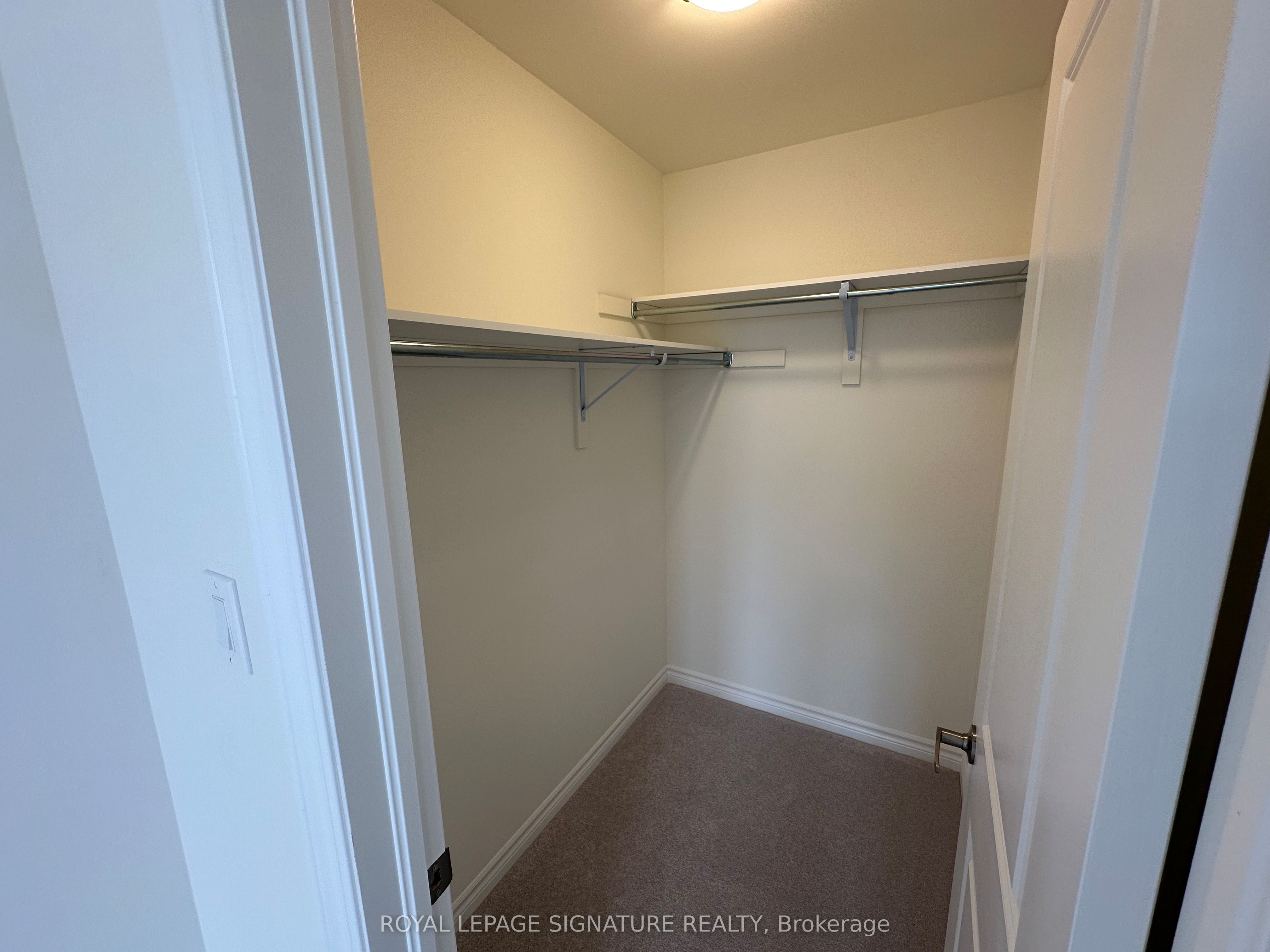747 Carpenter Trail Property Photo 17