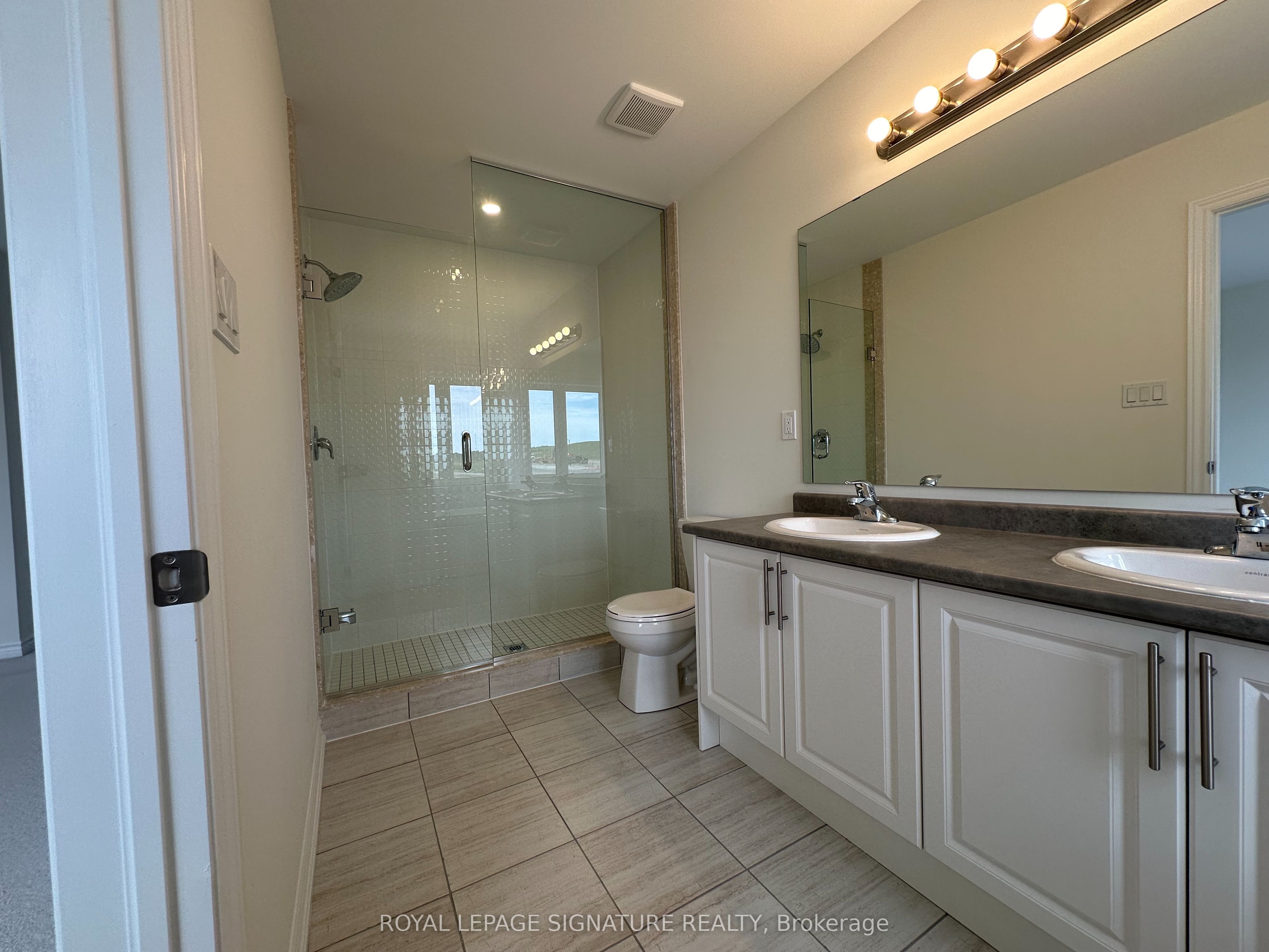 747 Carpenter Trail Property Photo 20