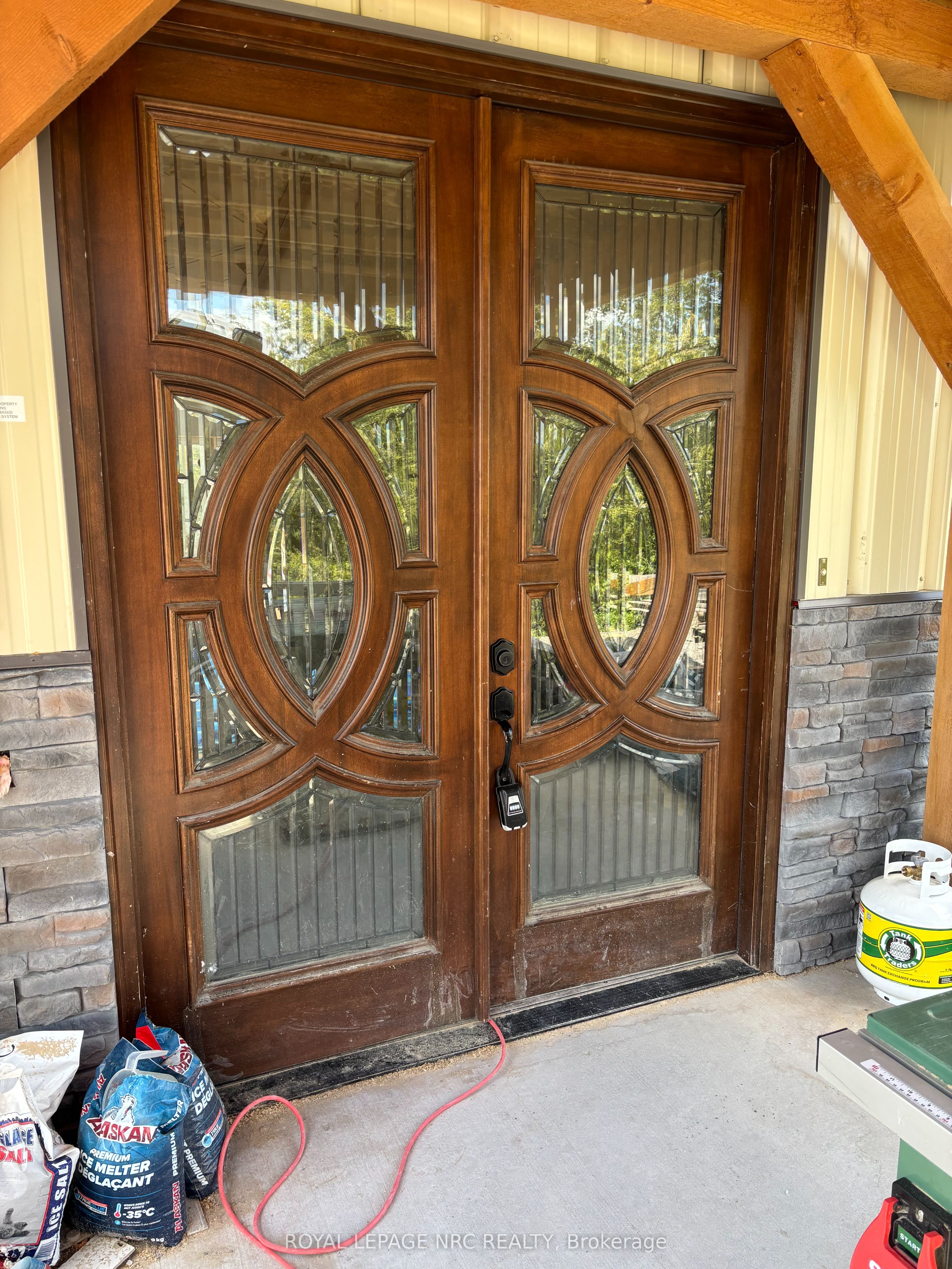 15 Wallick Drive Property Photo 16