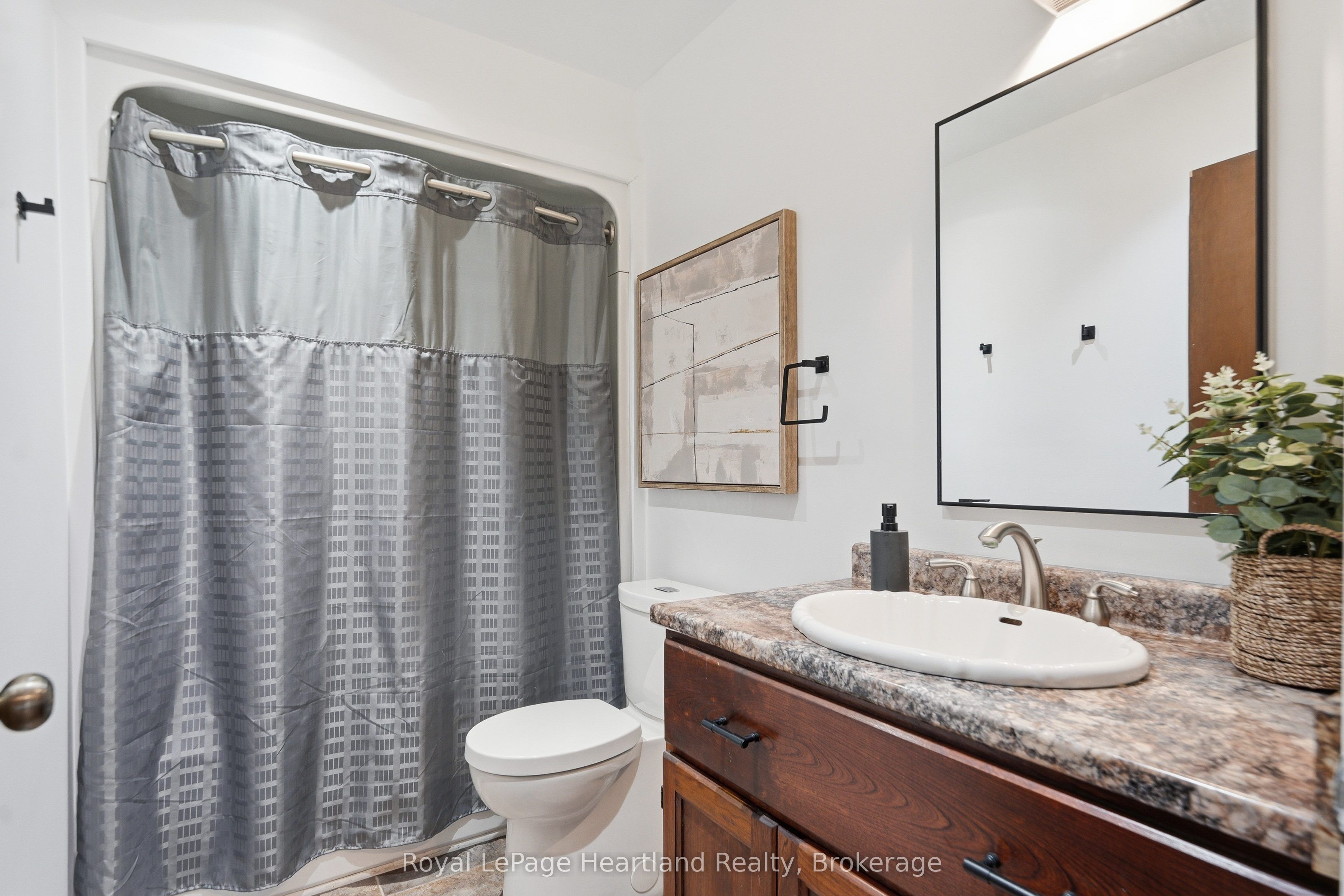 6 Alexander Street Property Photo 18