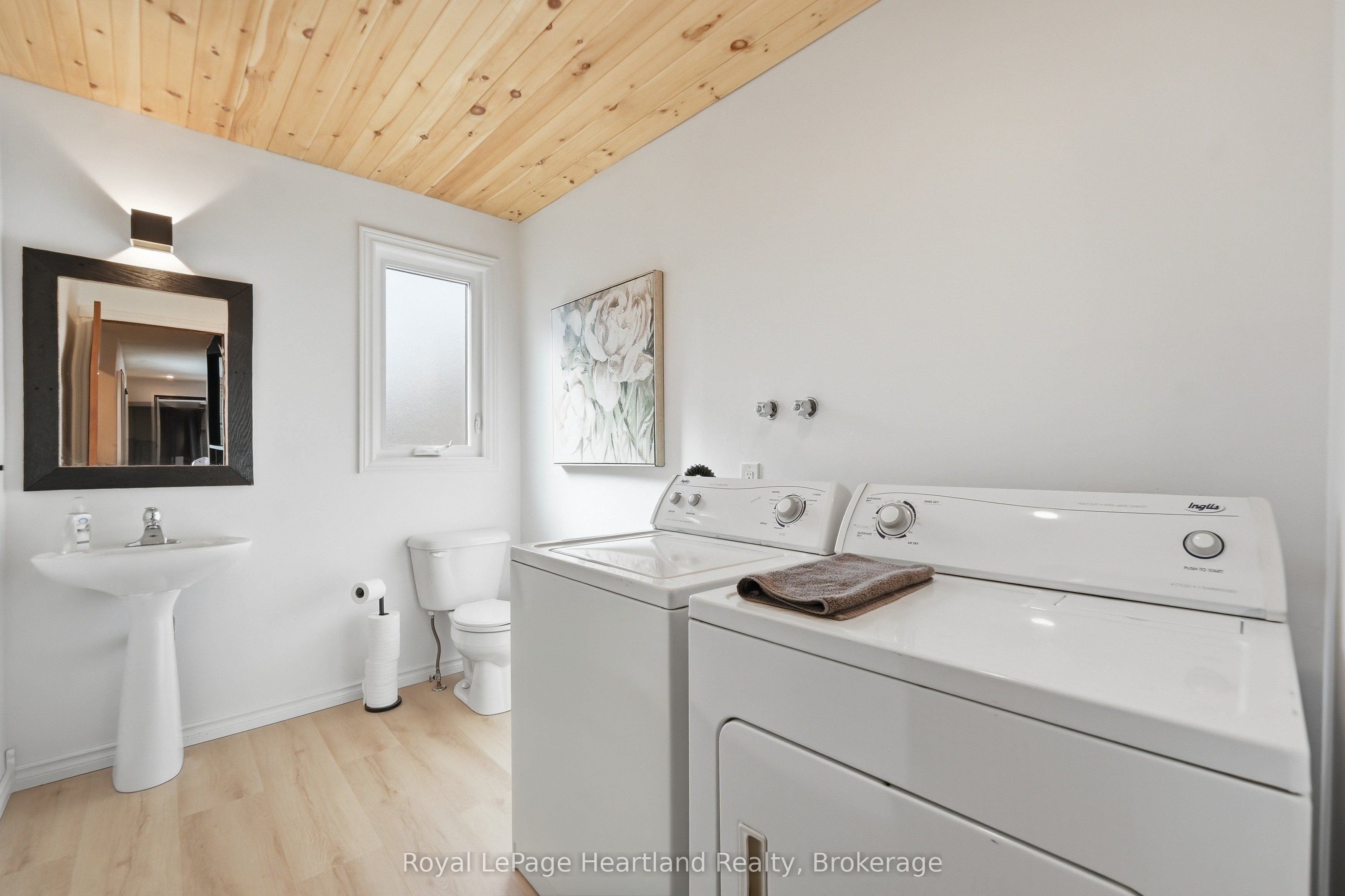 6 Alexander Street Property Photo 21