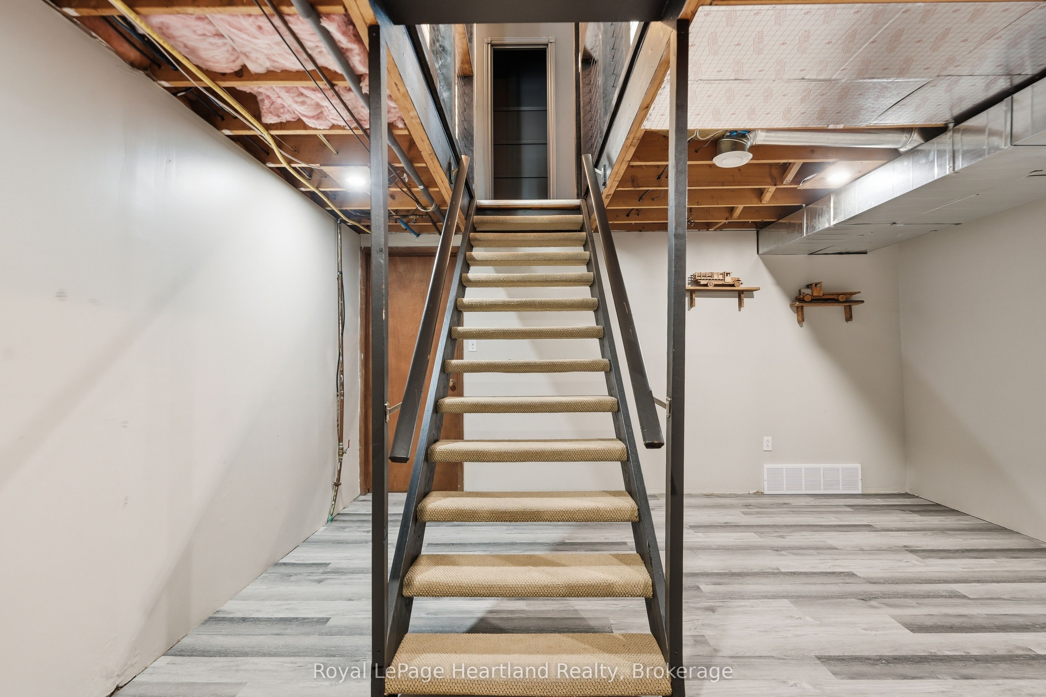 6 Alexander Street Property Photo 26