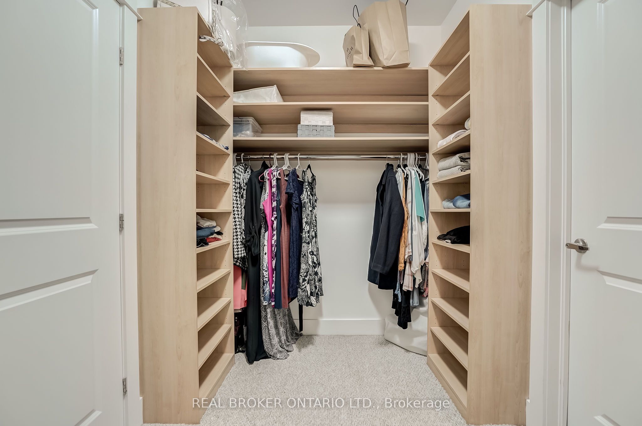 6237 Perth Street Property Photo 10