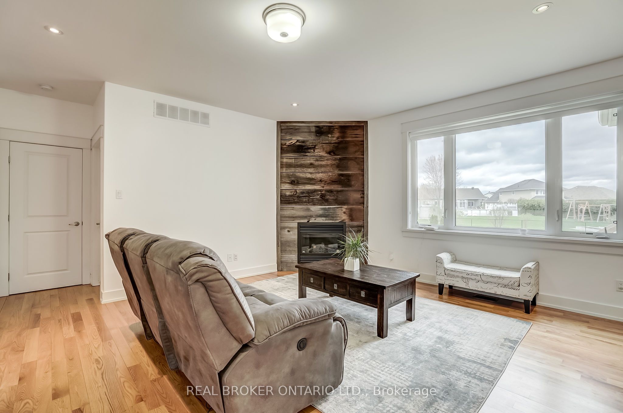 6237 Perth Street Property Photo 15