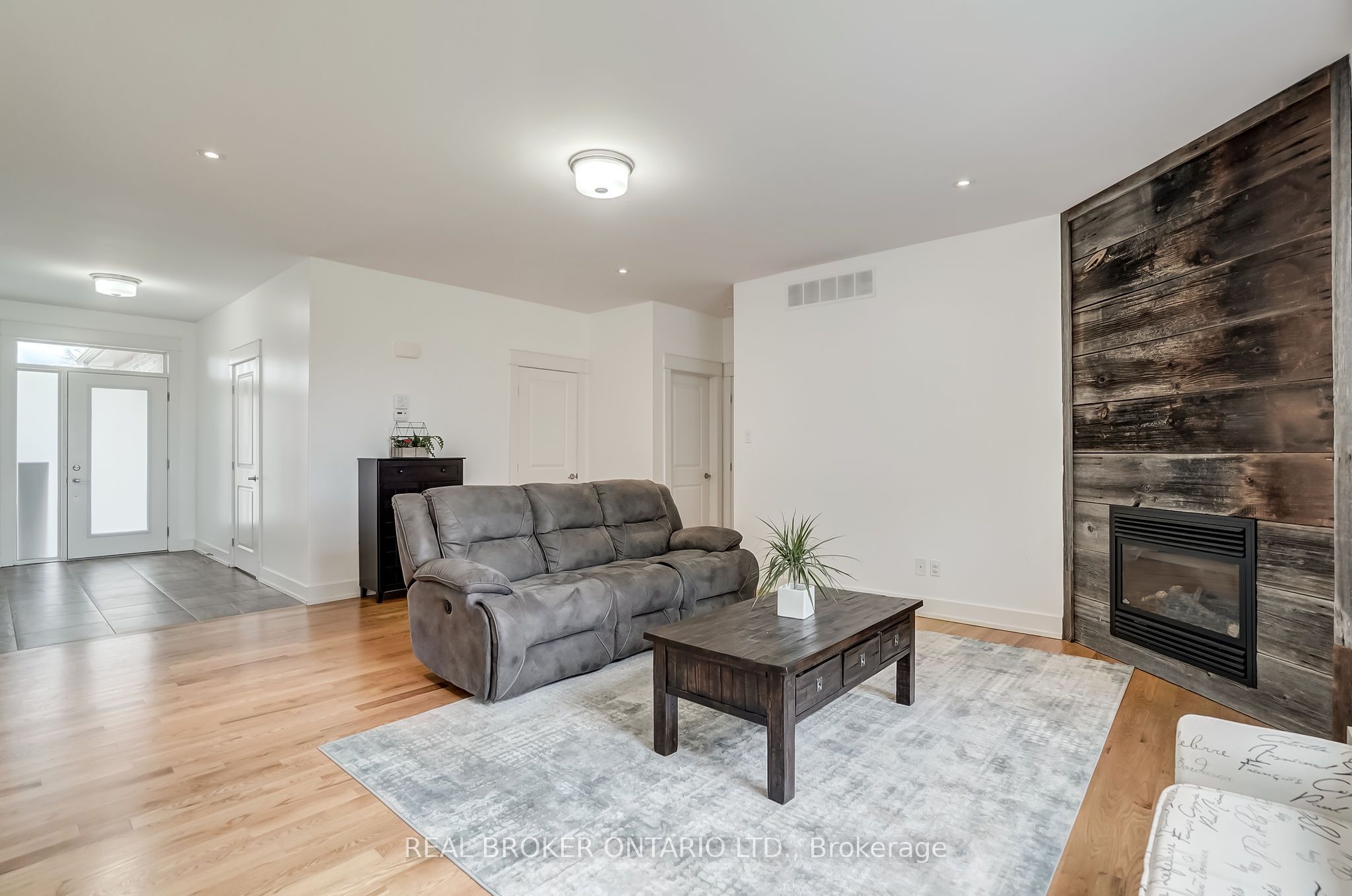 6237 Perth Street Property Photo 17