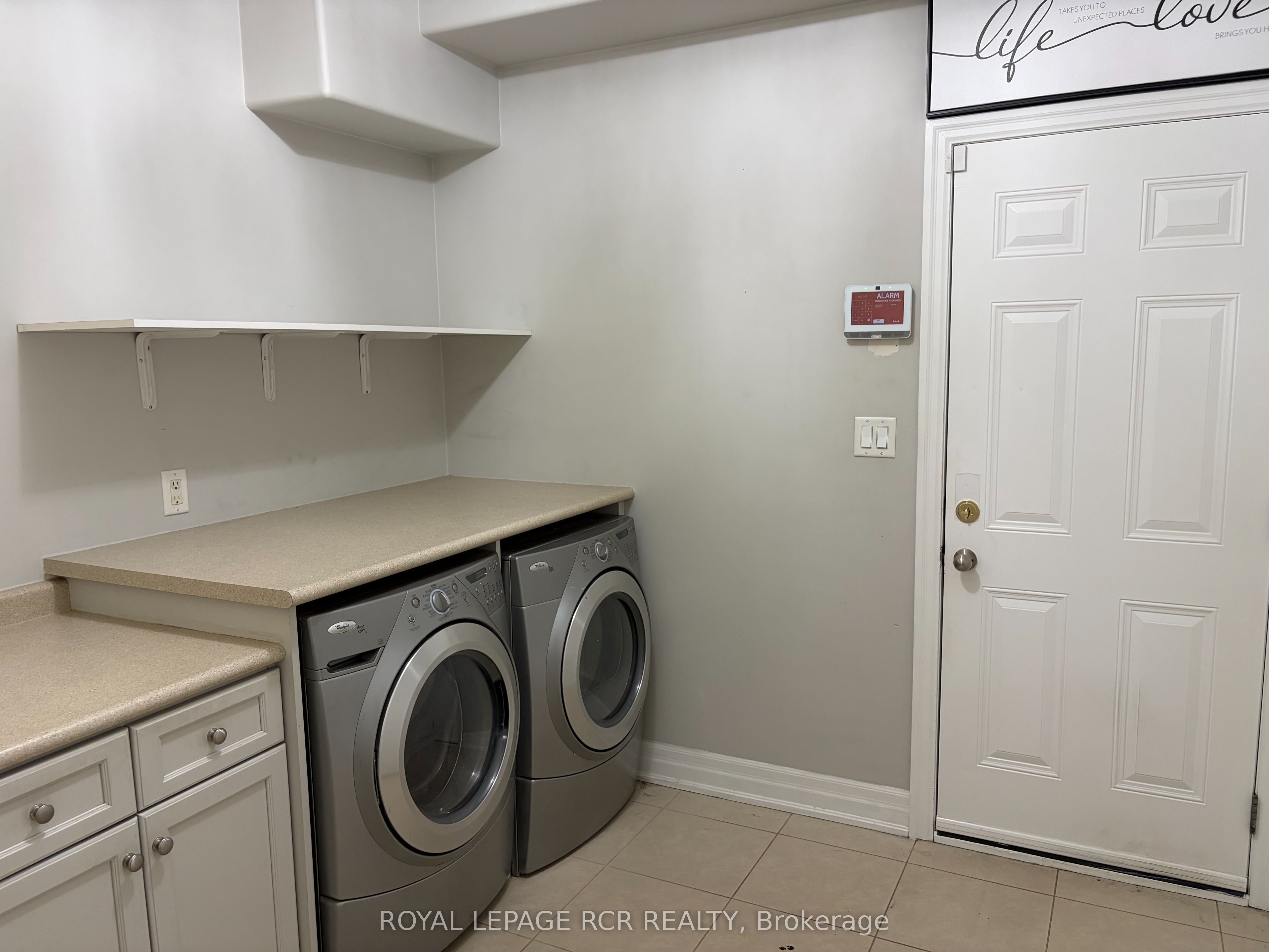 25 Brookhaven Crescent Property Photo 8