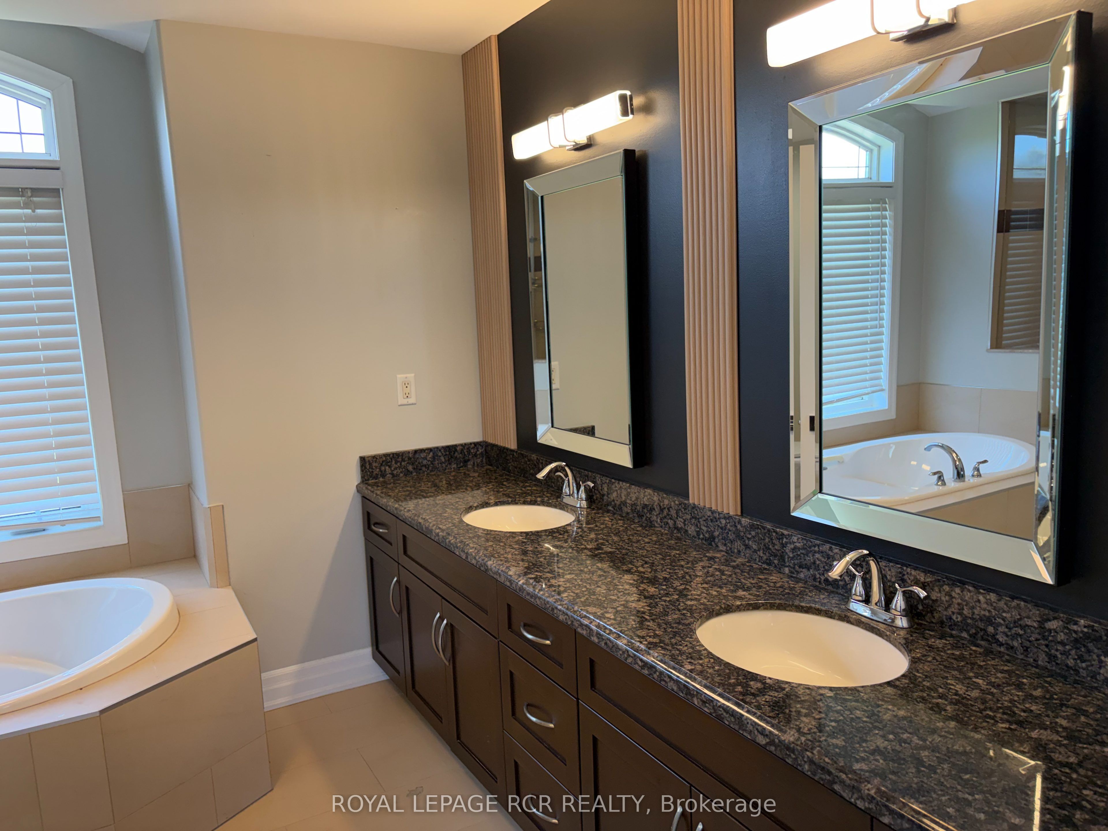 25 Brookhaven Crescent Property Photo 32