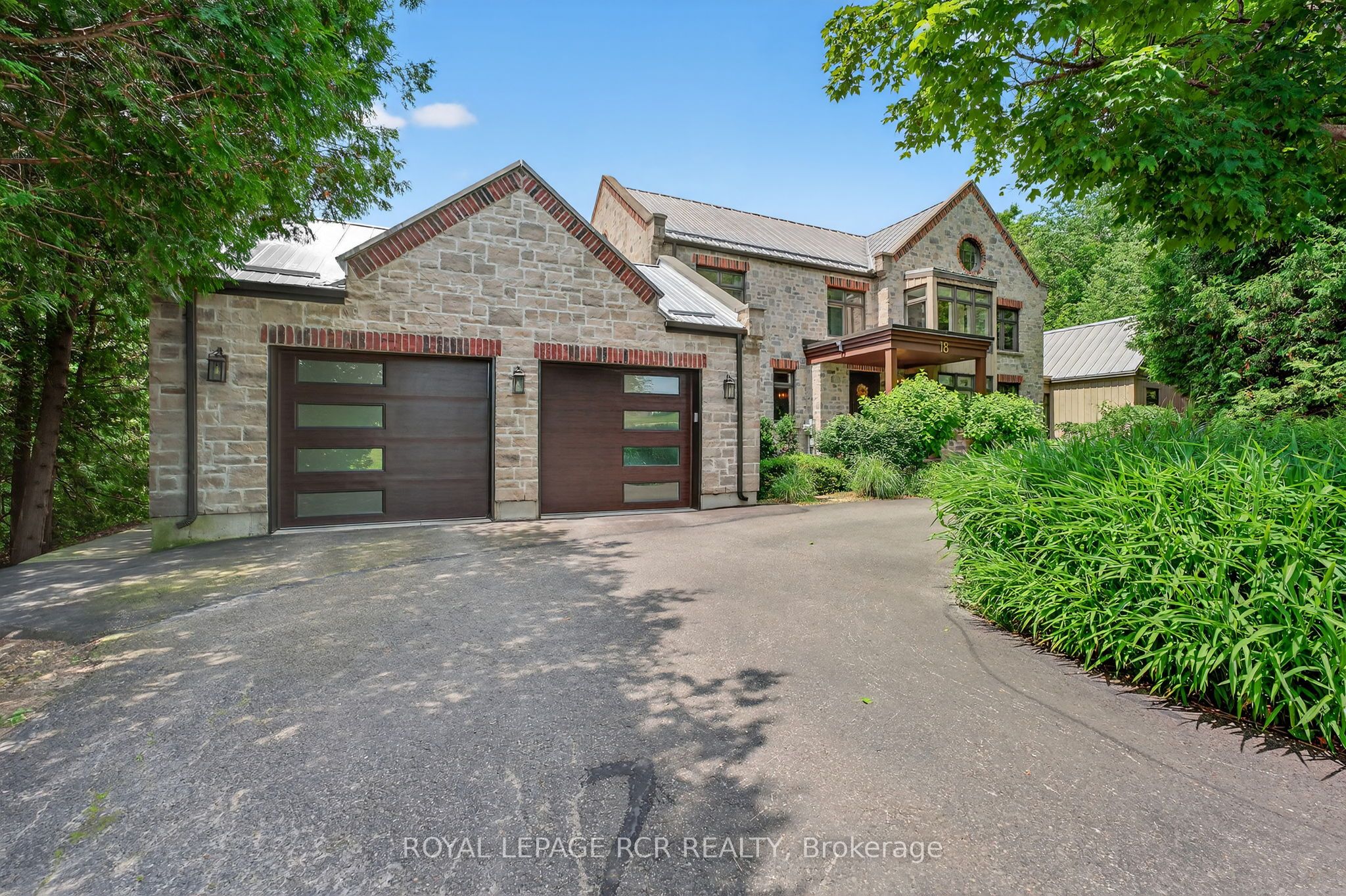 18 Mount Haven Crescent Property Photo 2