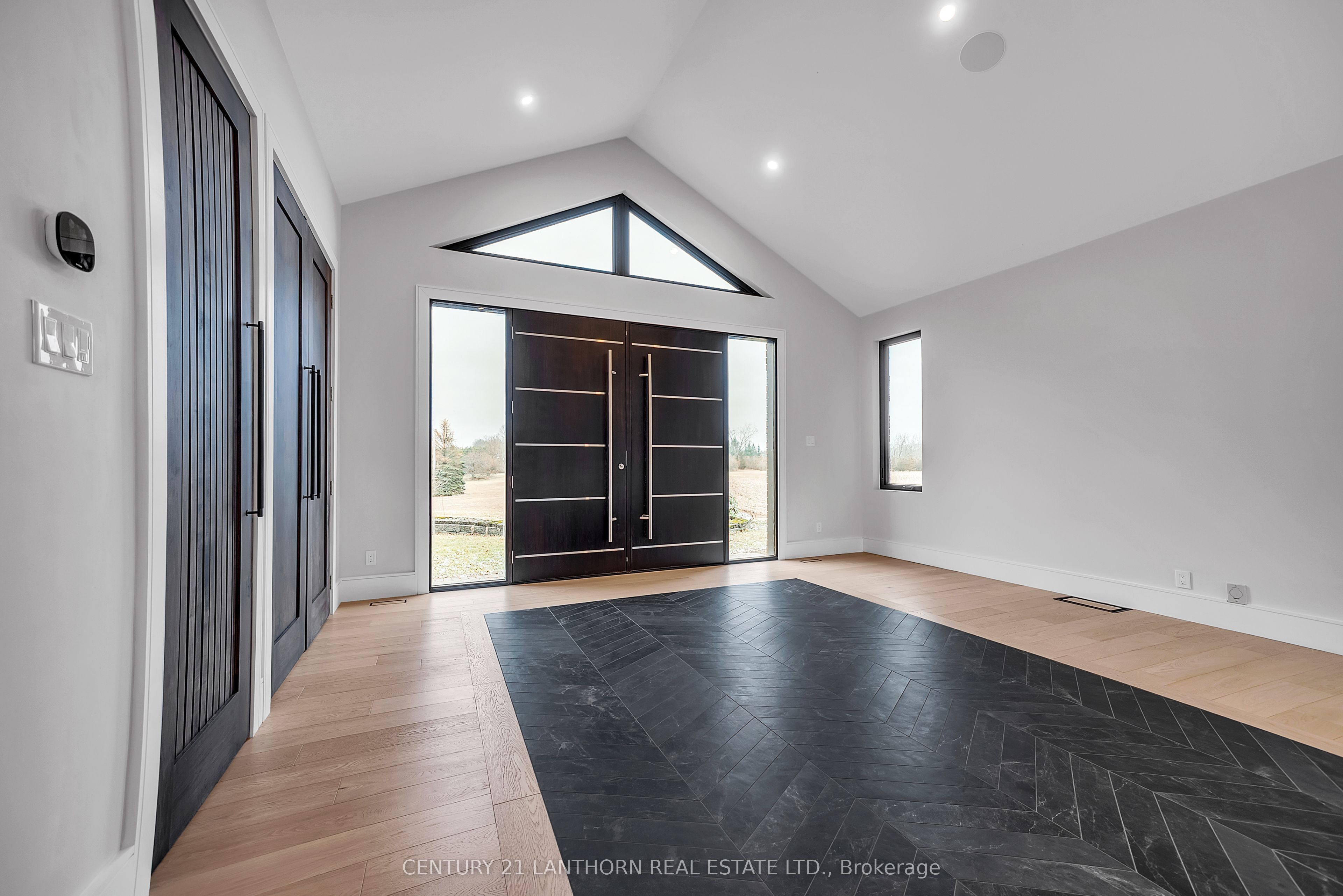 676 Foxton Road Property Photo 5