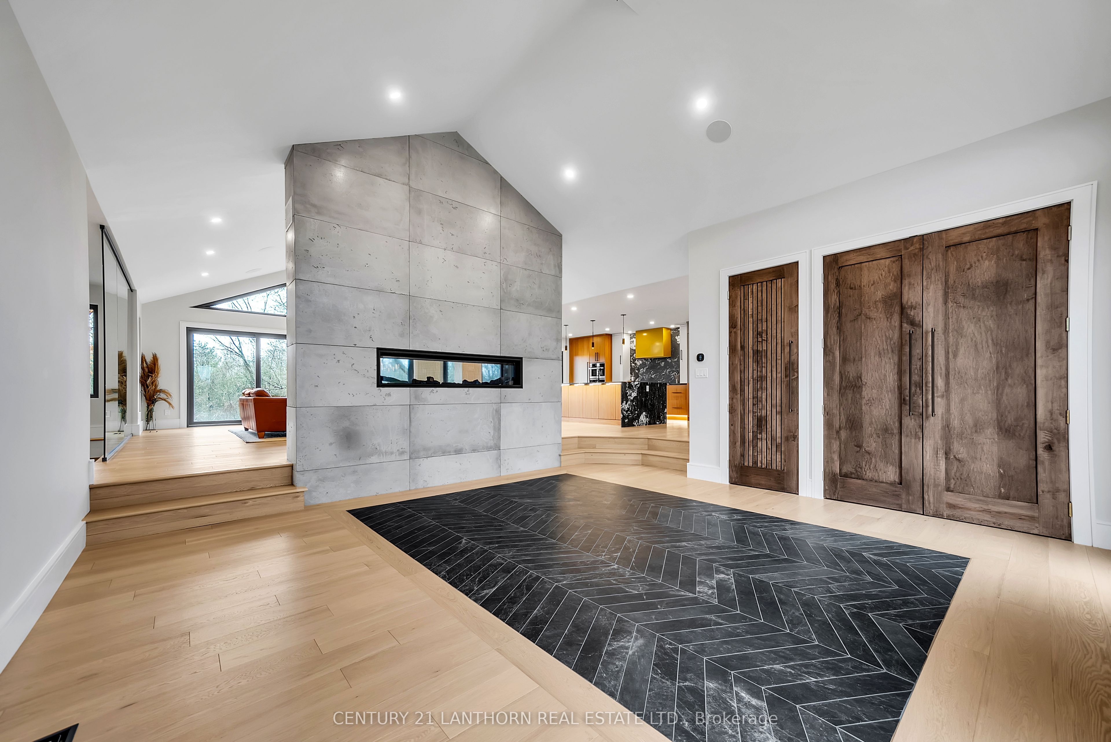 676 Foxton Road Property Photo 8