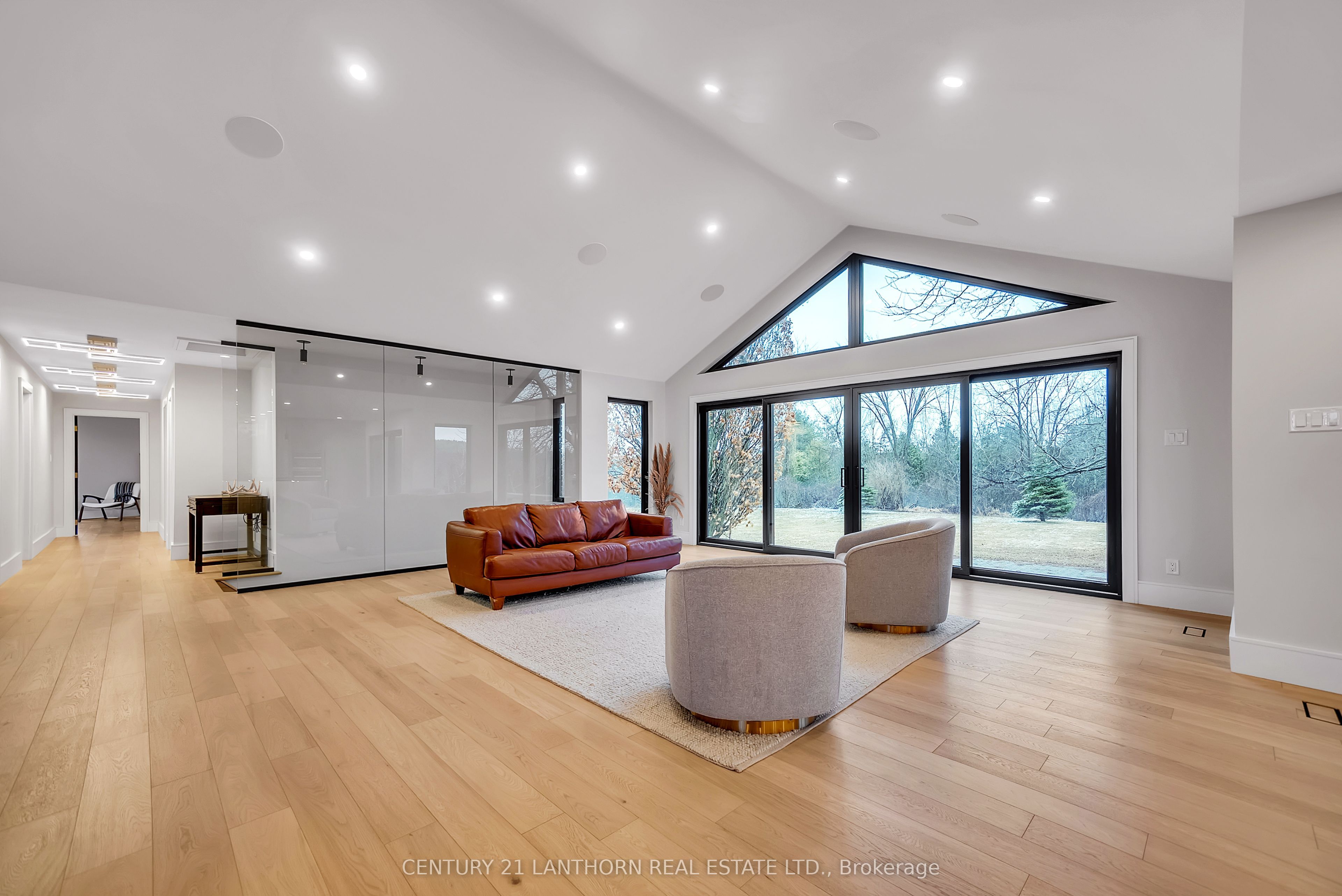 676 Foxton Road Property Photo 13