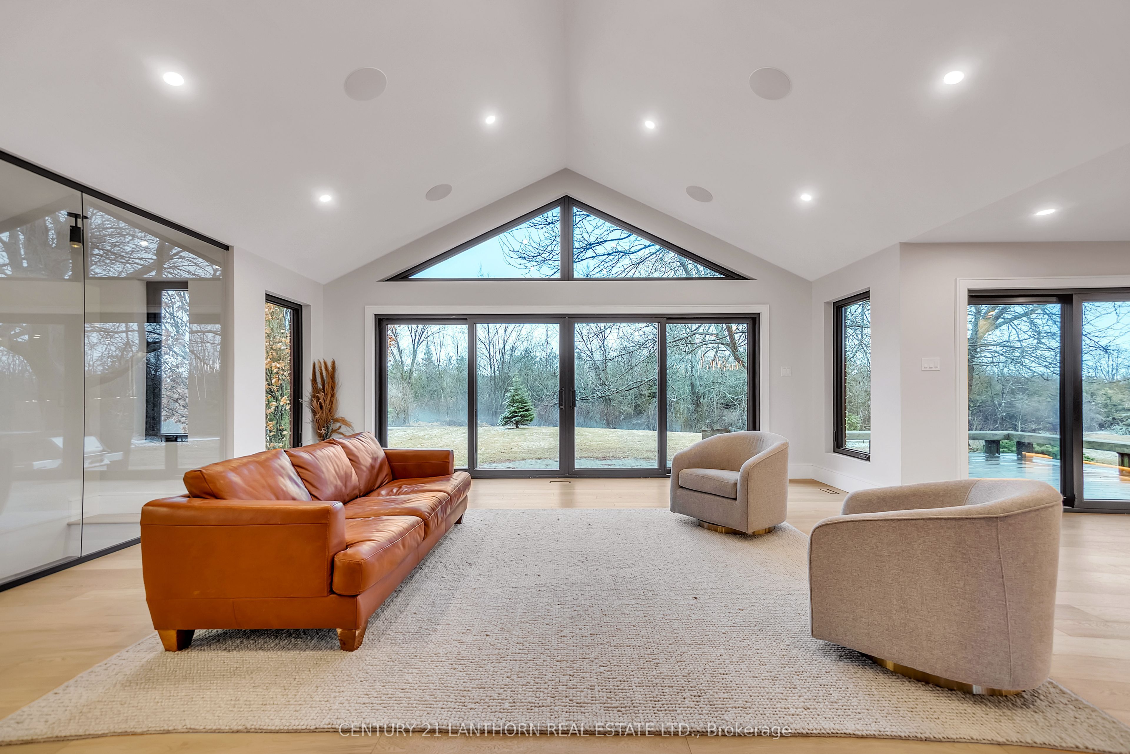 676 Foxton Road Property Photo 15