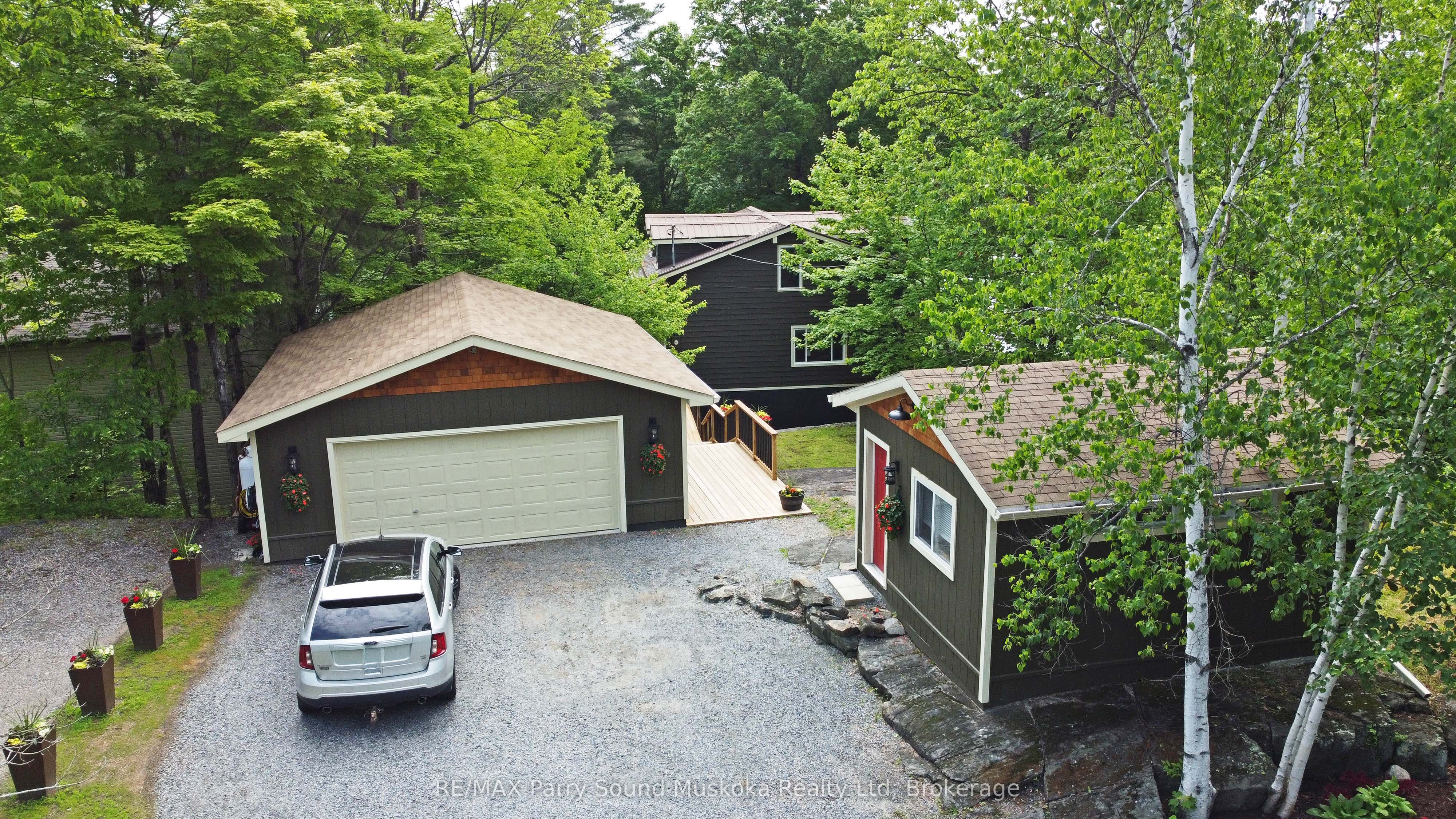 13 Peninsula Shores Road E Property Photo 7