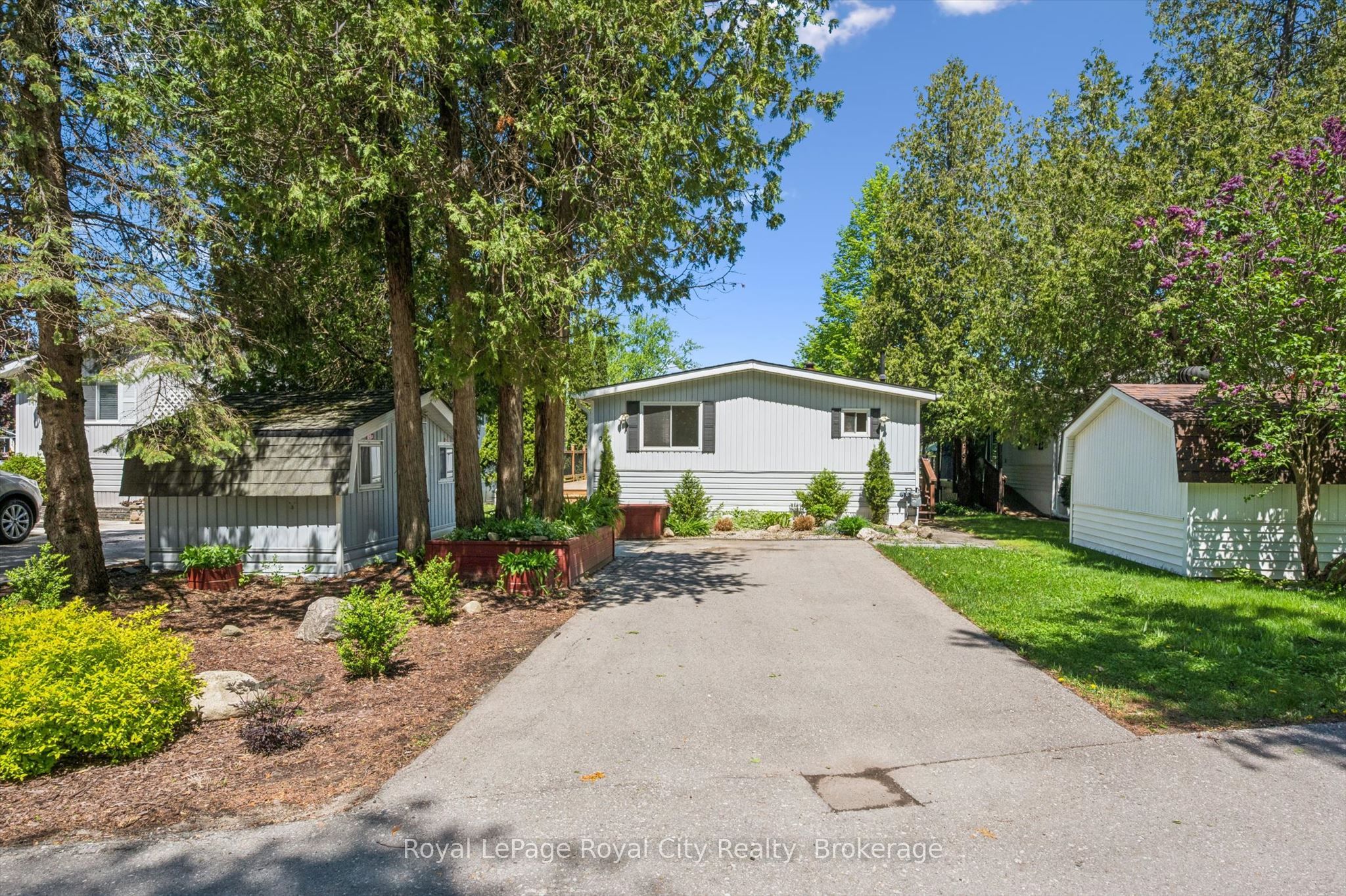 9 Bush Lane Property Photo 1